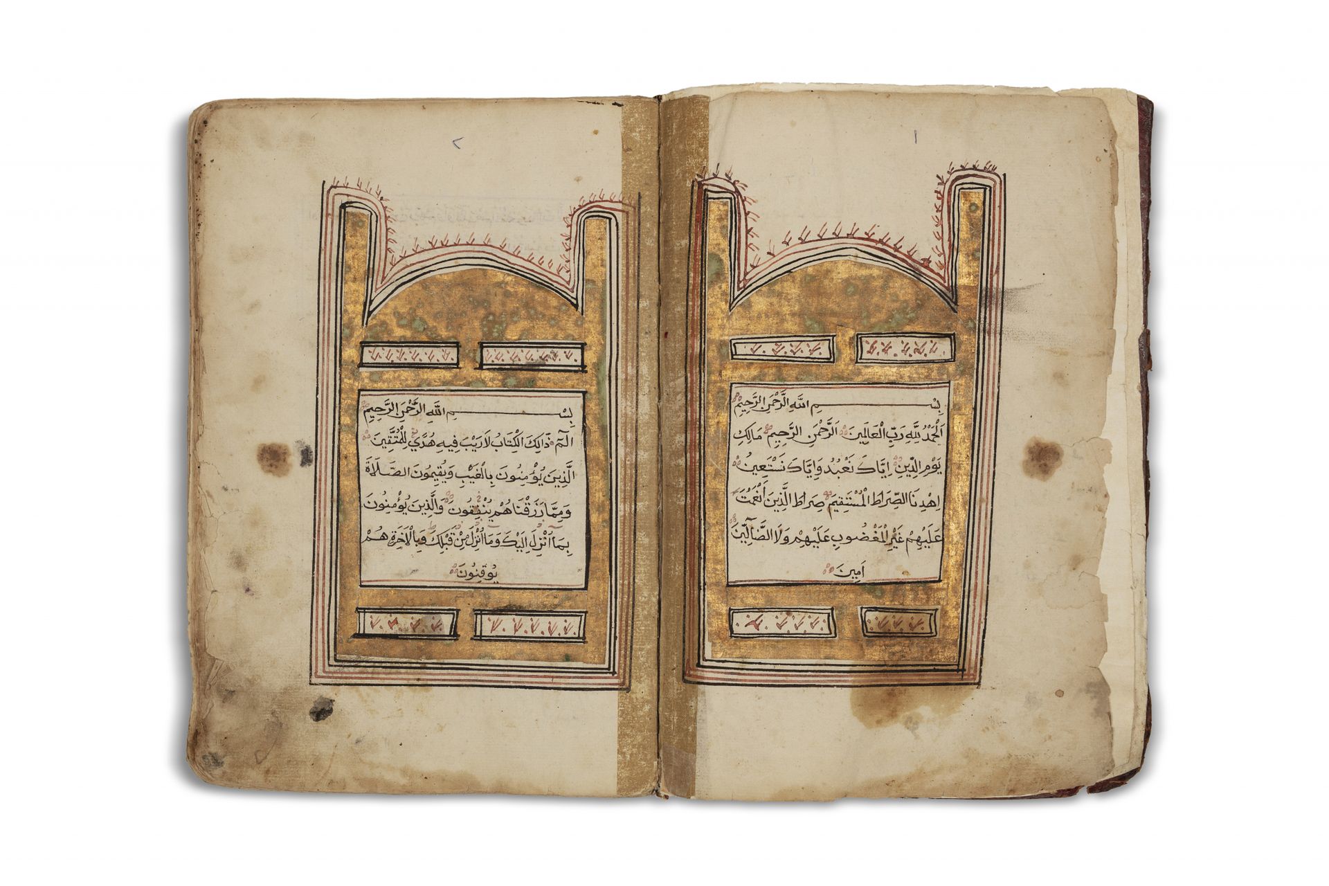 Grand Coran complet d'Afrique du Nord 
阿拉伯语手稿，共553页，用黑色 "纳斯克 "书法纸书写，标题为红色和黑色，有一张&hellip;