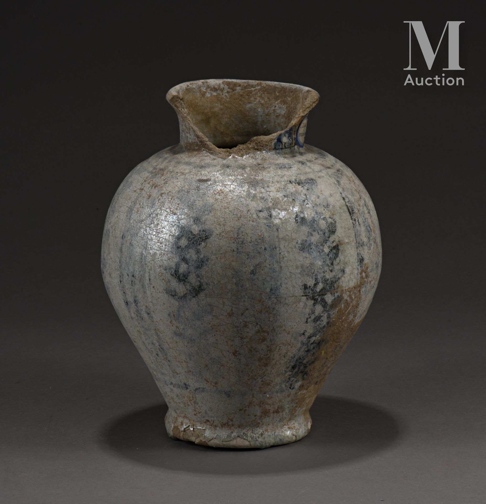 Vase mamelouque Egypte ou Syrie, XIV-XVe siècle

De forme balustre en céramique &hellip;
