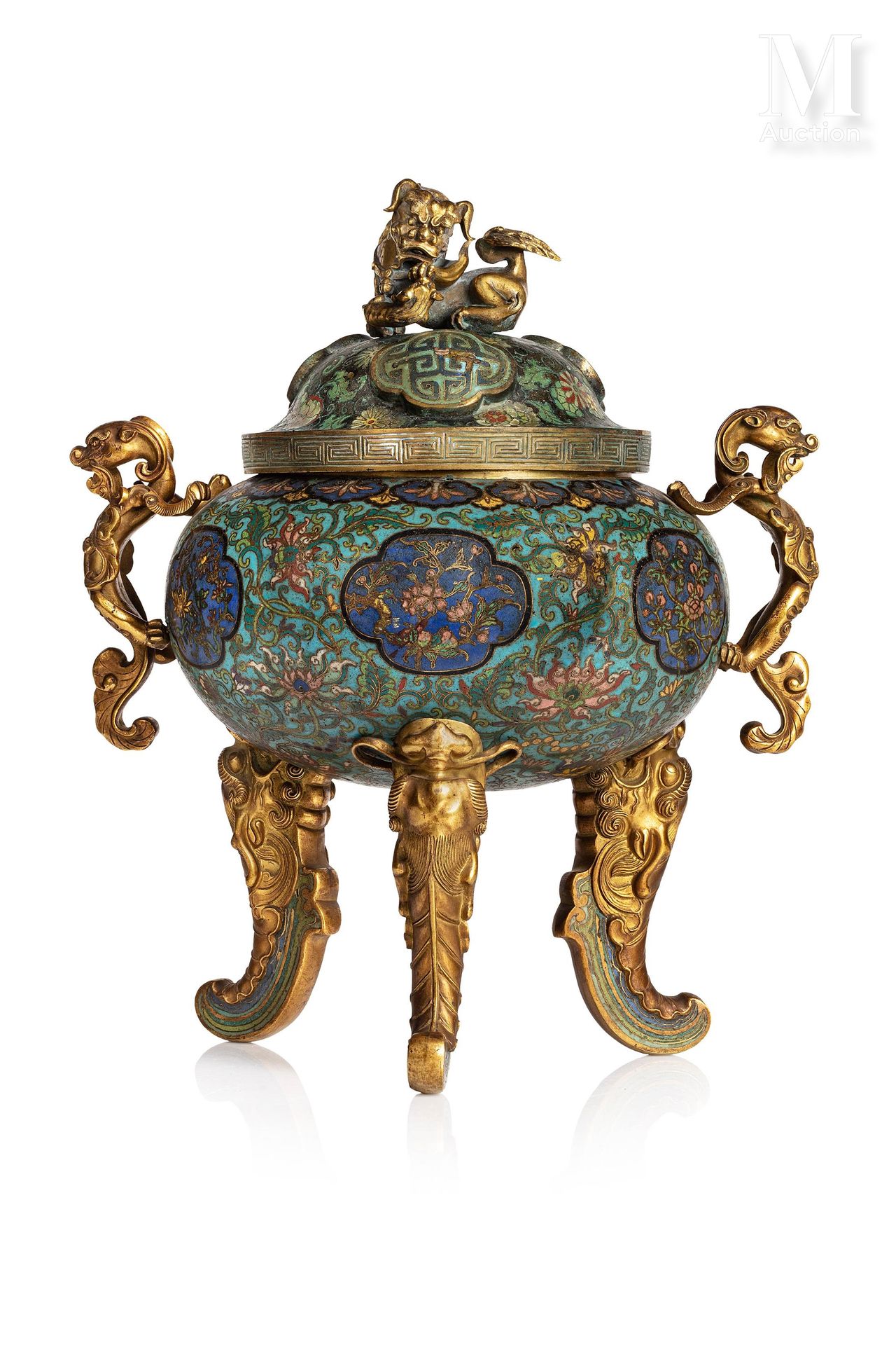 CHINE, XVIIIe SIÈCLE 
Brûle parfum tripode couvert en bronze doré et émaux clois&hellip;
