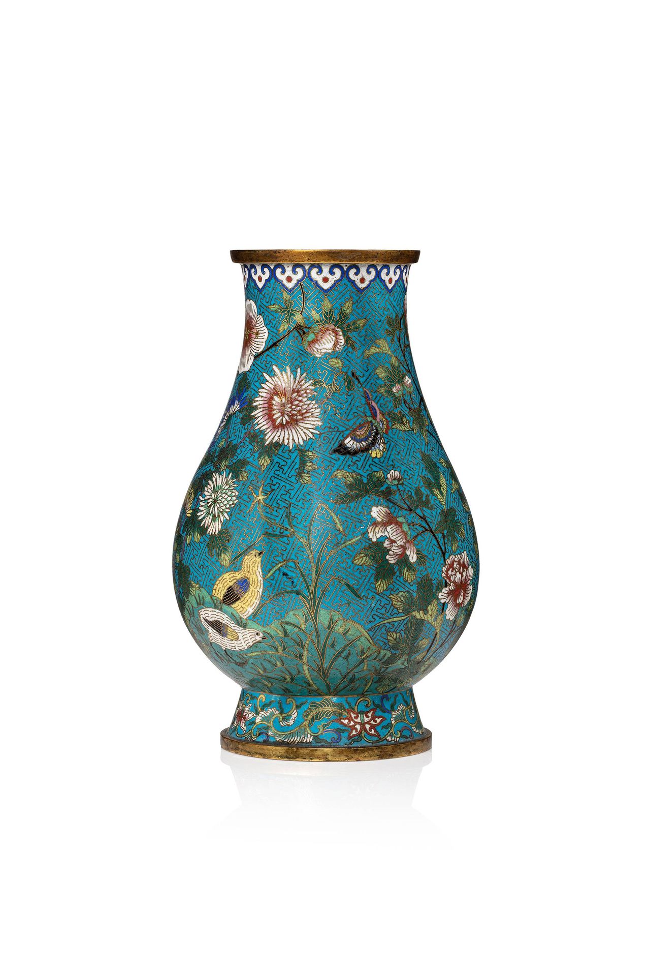 CHINE, XIXe siècle 
Vase en bronze et émaux cloisonnés à décor de fleurs et de p&hellip;