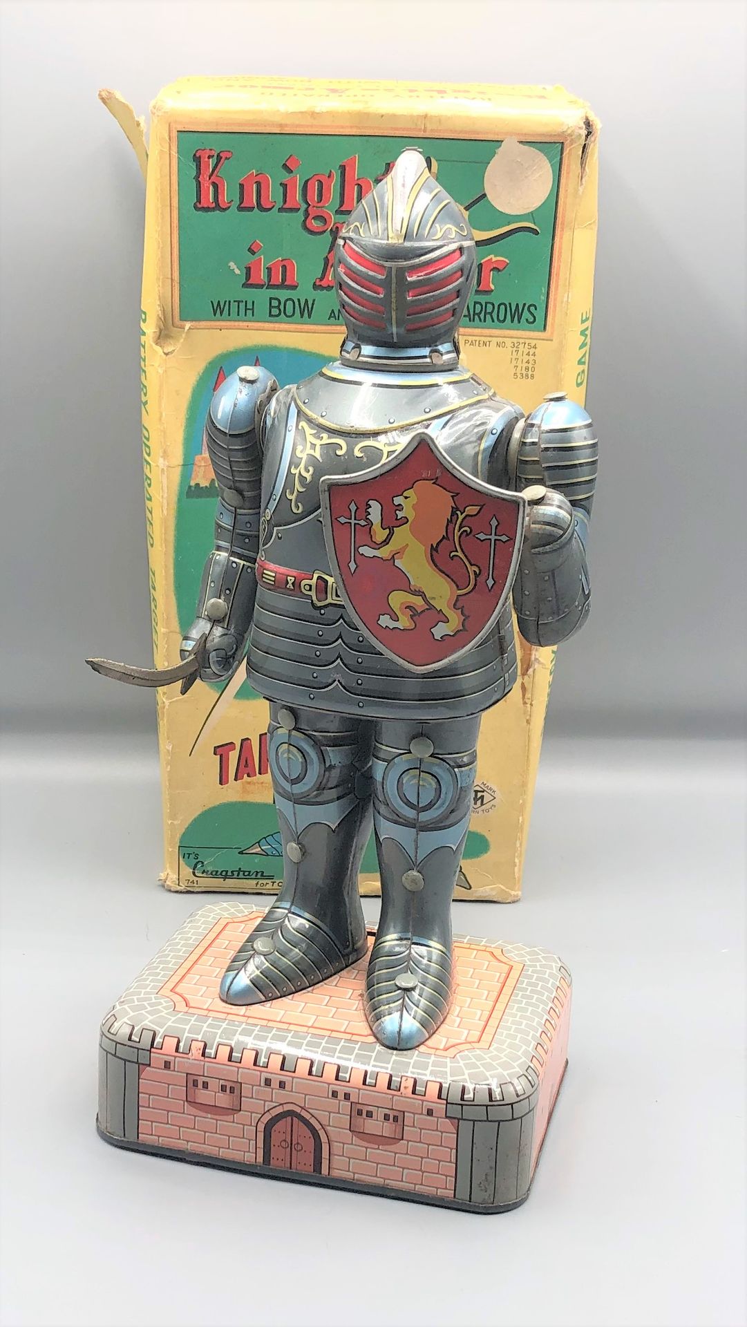 Null 日本TM公司

铠甲骑士》以其原包装盒呈现。

十字弓射击游戏，原盒呈现，但缺少十字弓和射弹

1970 - 1980



使用状况

更多信息请联&hellip;