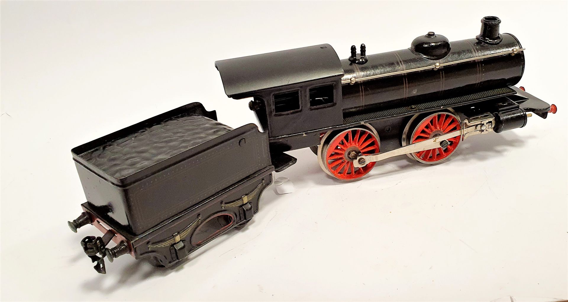 Null 
BING -0




Locomotive éléctrique 020 noire avec tender à deux essieux ave&hellip;