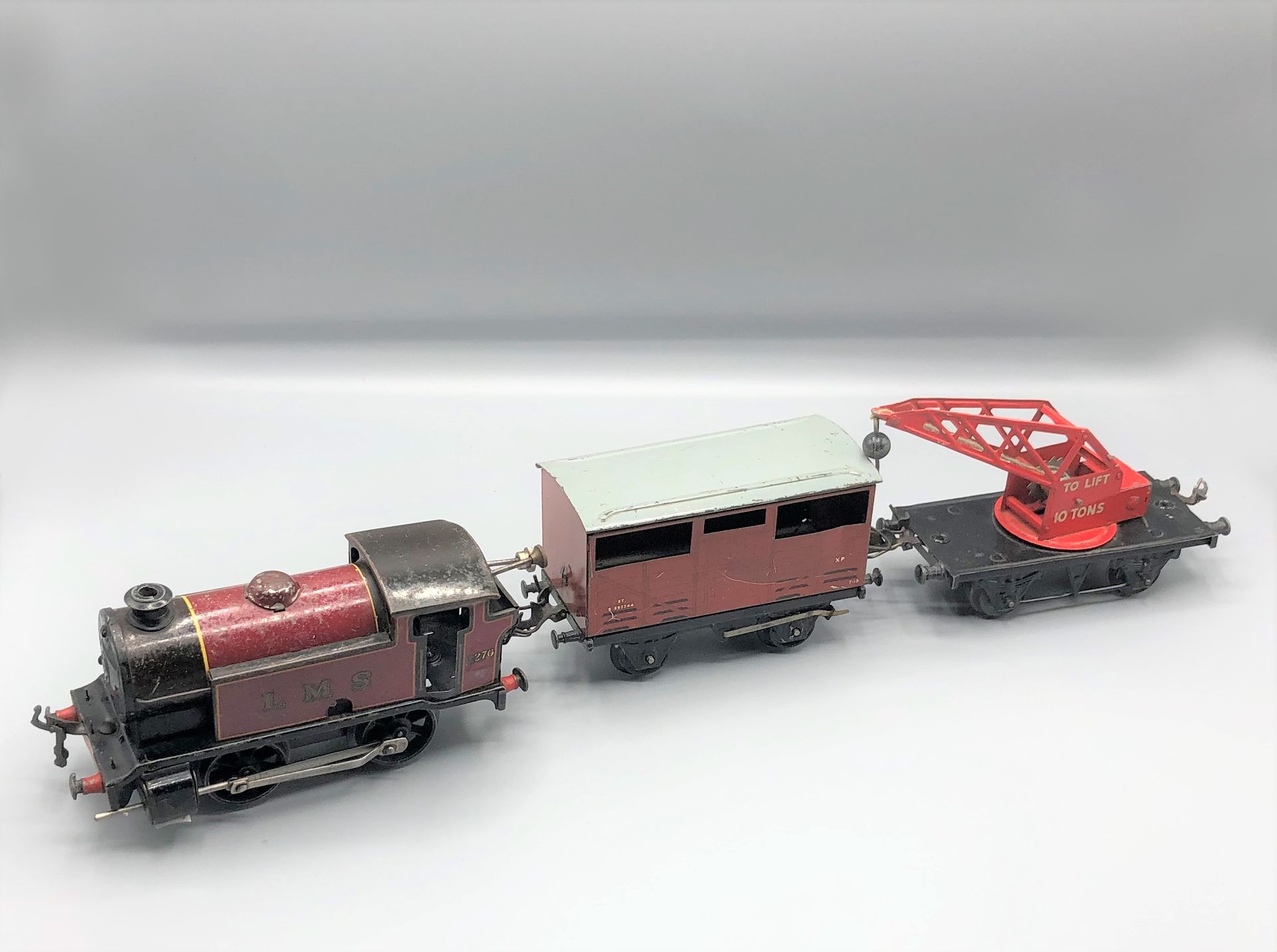 Null HORNBY -0-

Freight train consisting of a red 020 mechanical locomotive, bo&hellip;