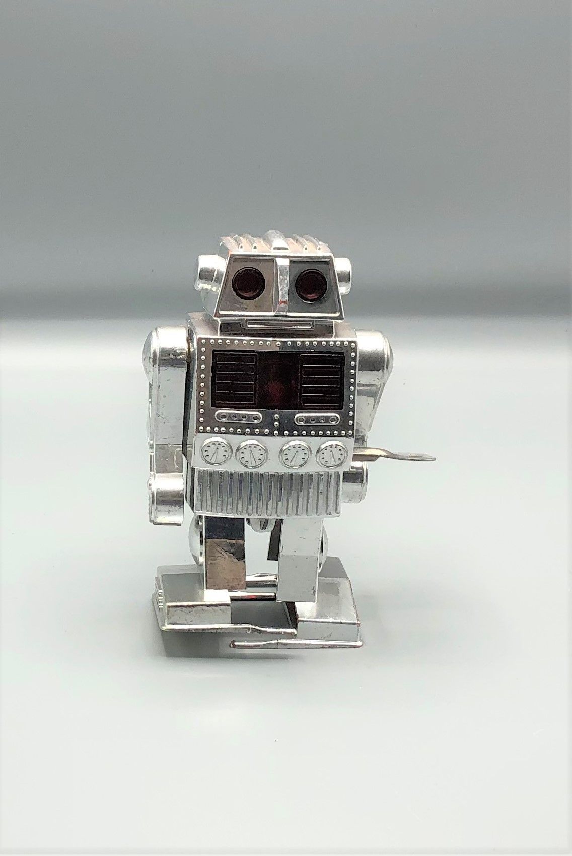 Null Robot meccanico in plastica argento



Stato usato

Contatta lo studio per &hellip;