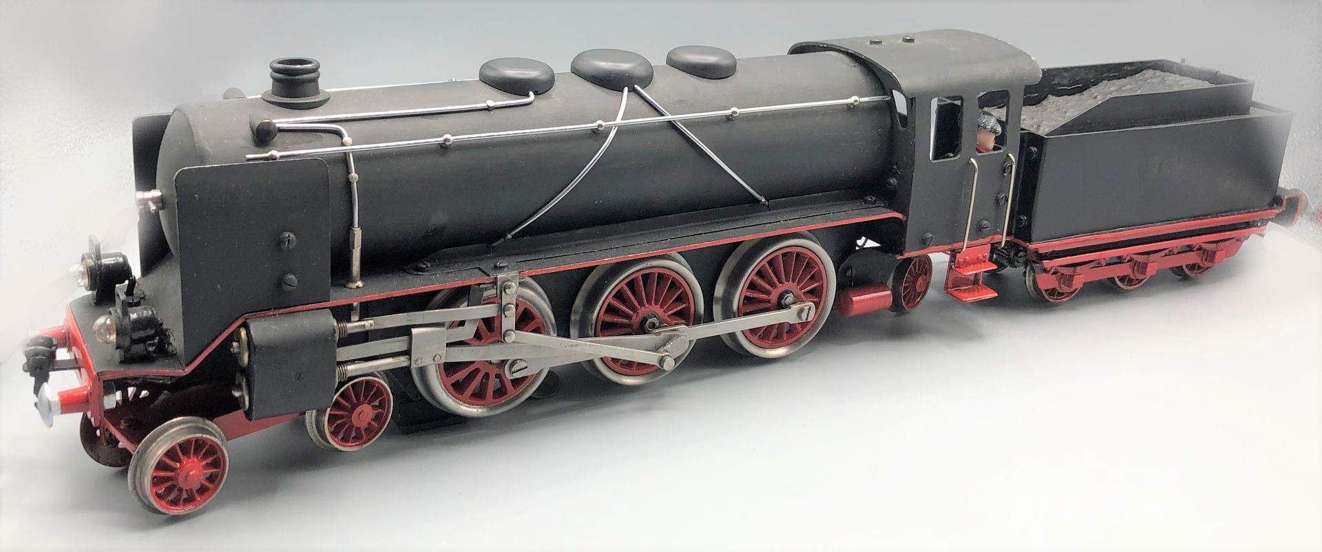 Null MARKLIN

Electric locomotive -0- 231 black with three axles tender



Used &hellip;