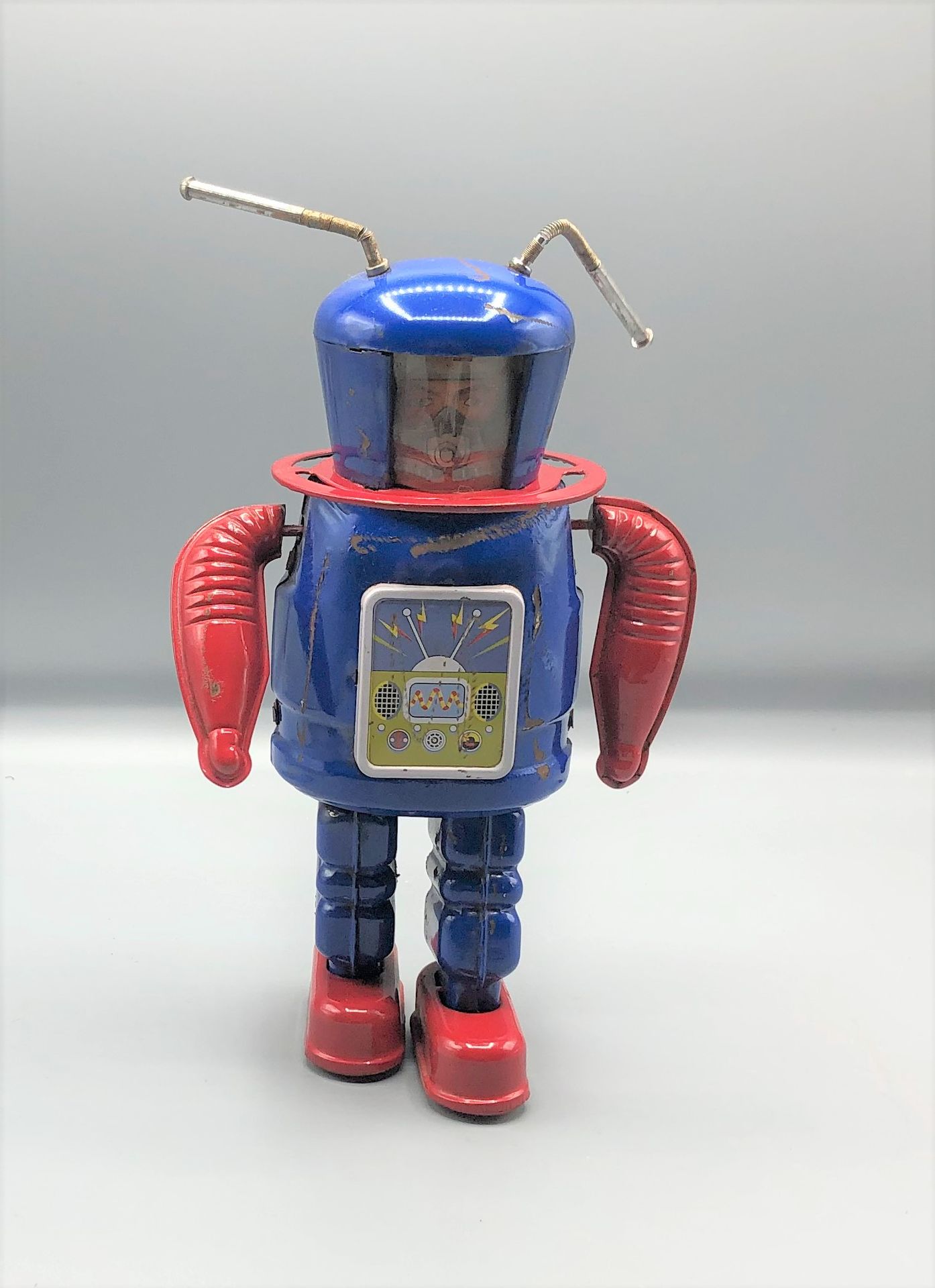 Null NOGUMI

Astronauta mecánico con el traje lunar X27 Explorer



Condición de&hellip;