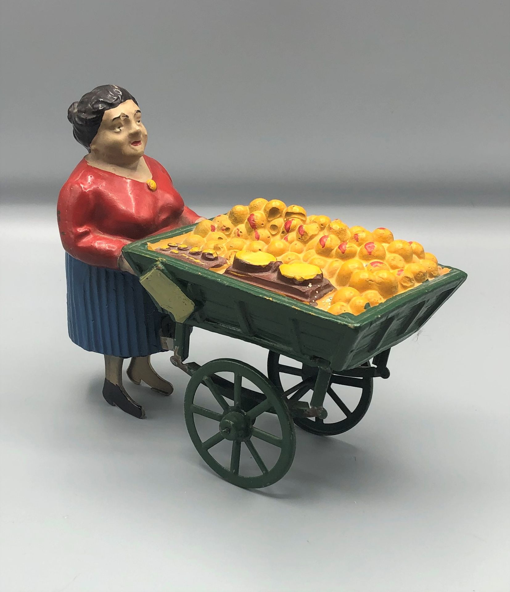 Null 法国玩具

金属和构件的橙色商人，推着他的摊位的机械角色

1930 - 1940



使用条件

更多信息请联系该研究。