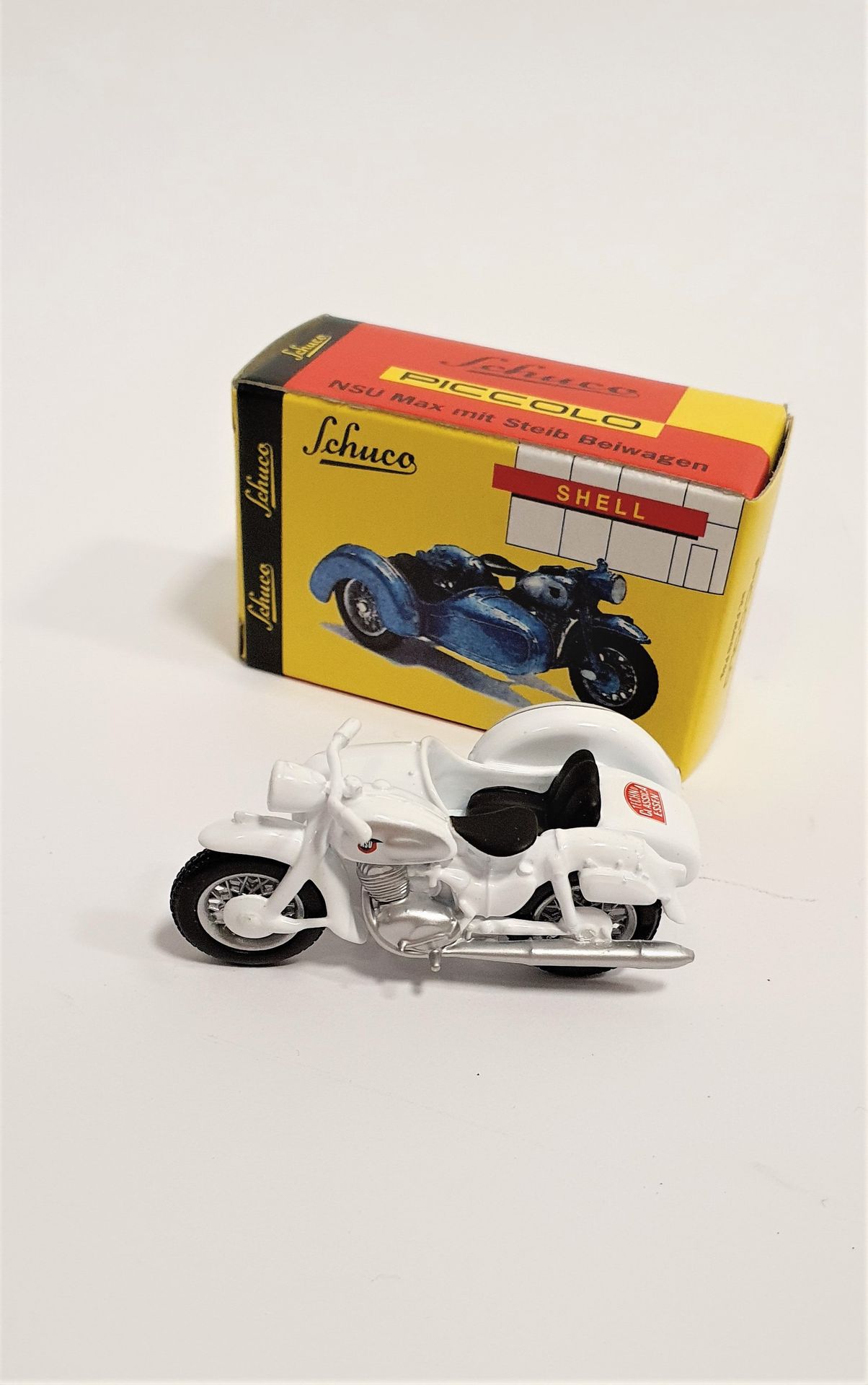 Null 
SCHUCO

Side car in limited edition, presented with its original box



Us&hellip;