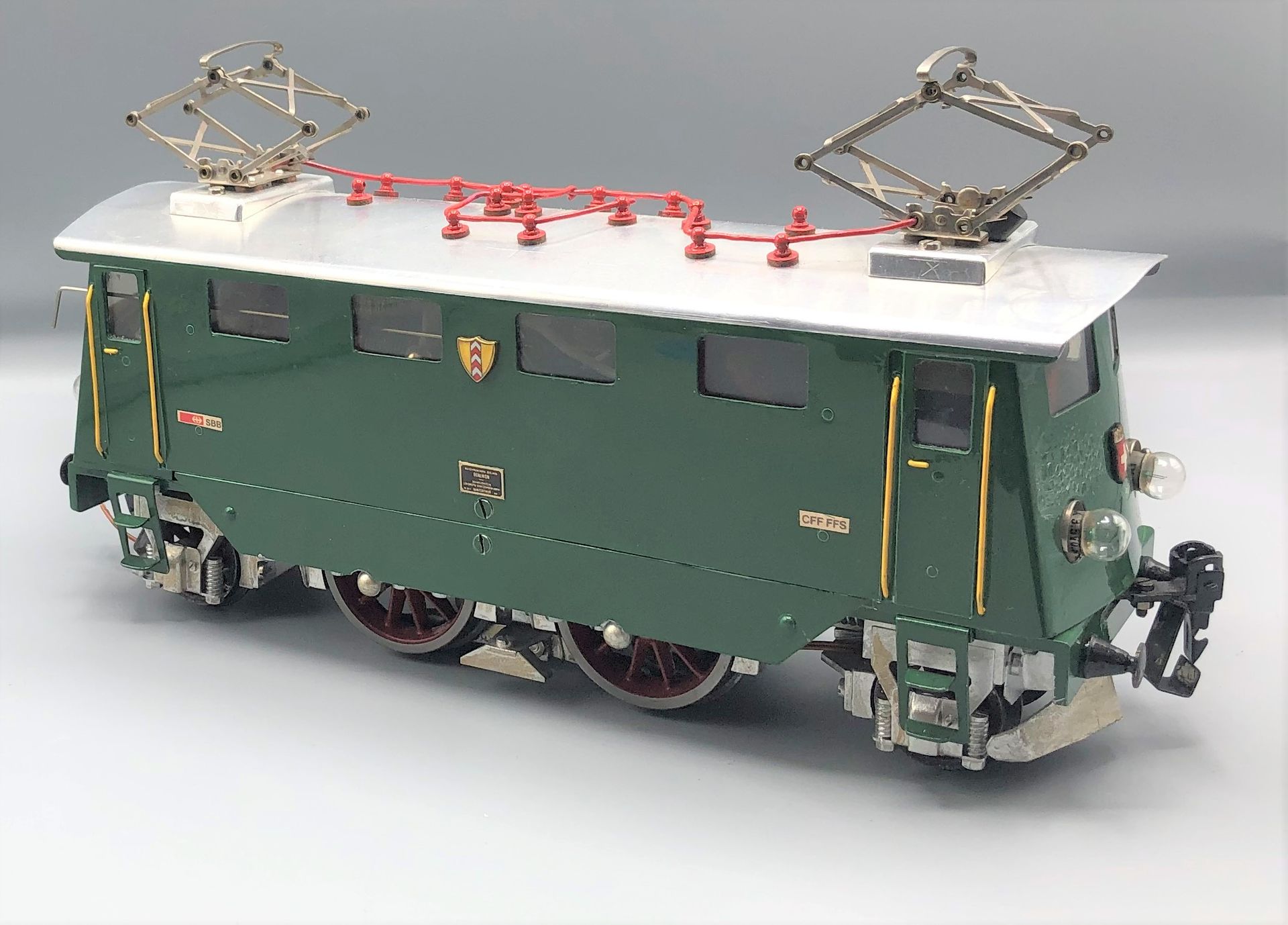 Null 
MARKLIN -0-




Grüner elektrischer Triebwagen 020 mit zwei Stromabnehmern&hellip;
