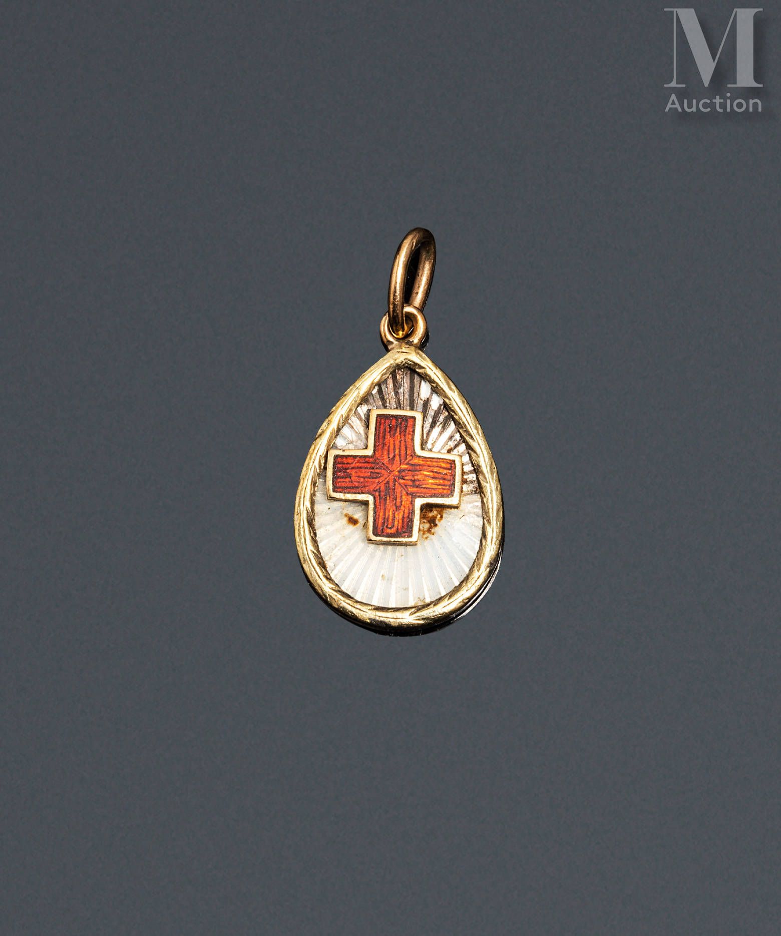 FABERGE Pendentif de la Croix-Rouge en forme de goutte en or (583 millièmes) et &hellip;