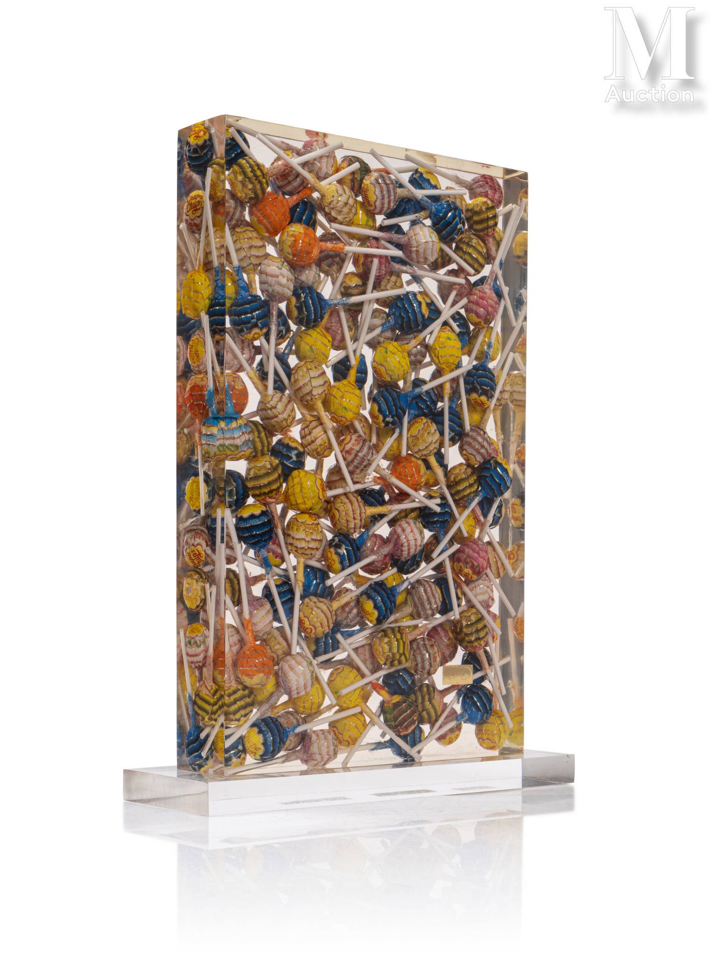 ARMAN (1928-2005) 列入楚巴楚普，2000年

在一整块树脂中包含棒棒糖，雕塑在嵌入树脂的金属板上签名并编号为39/50。Edition Ref&hellip;