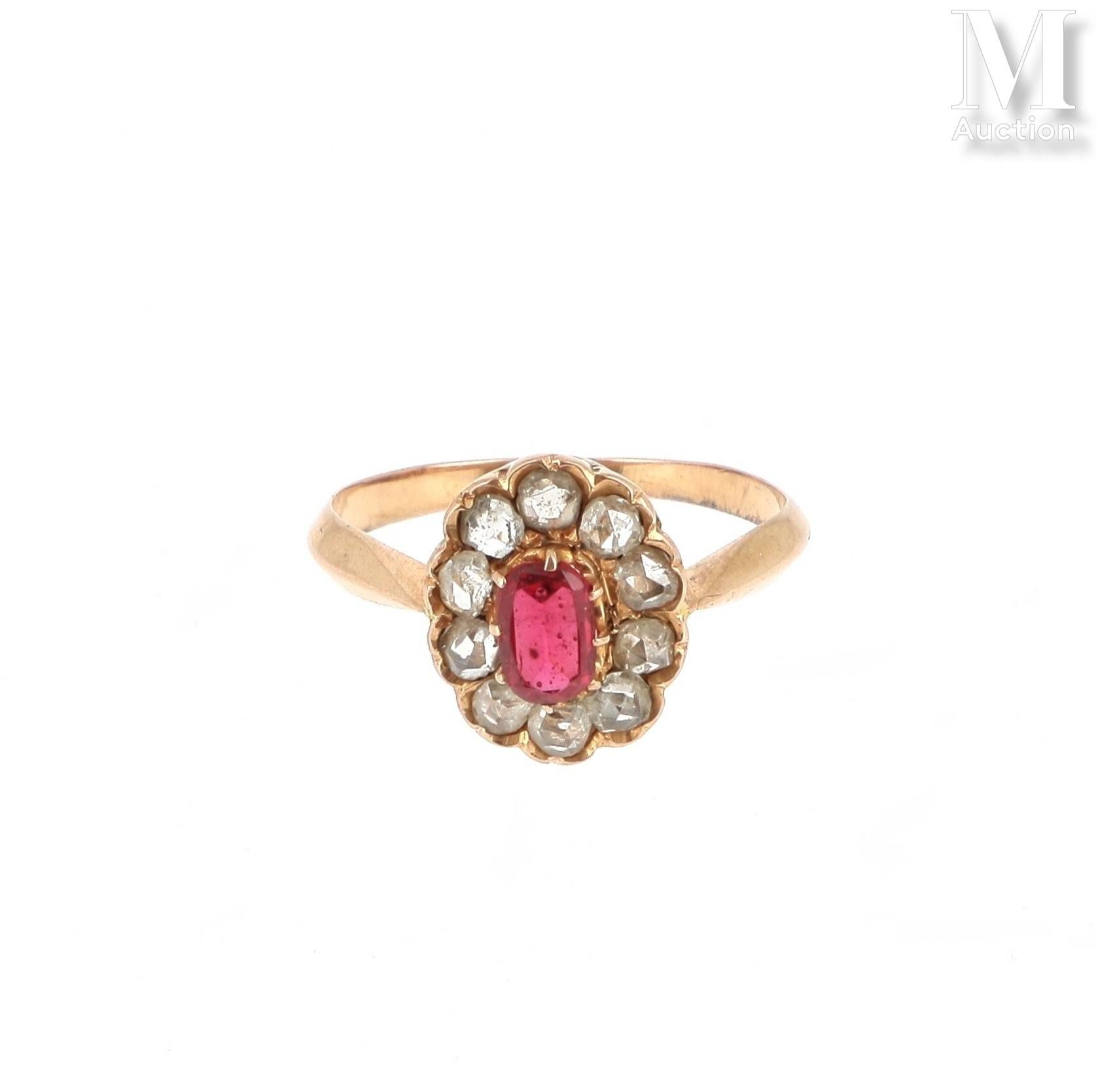 Bague marguerite 18K(750°/°)黄金戒指，以玫瑰玻璃为中心，镶嵌钻石玫瑰。

毛重：1,7克。

TD : 46-47