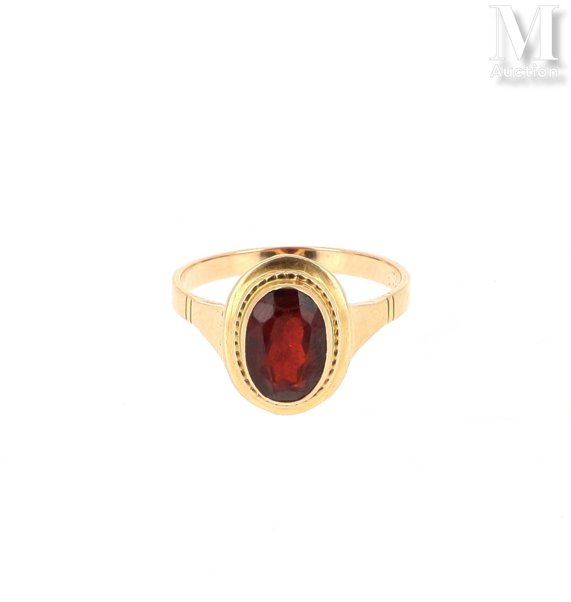 Bague grenat Ring in 18 K yellow gold (750 °/°°) presenting an oval garnet (chip&hellip;