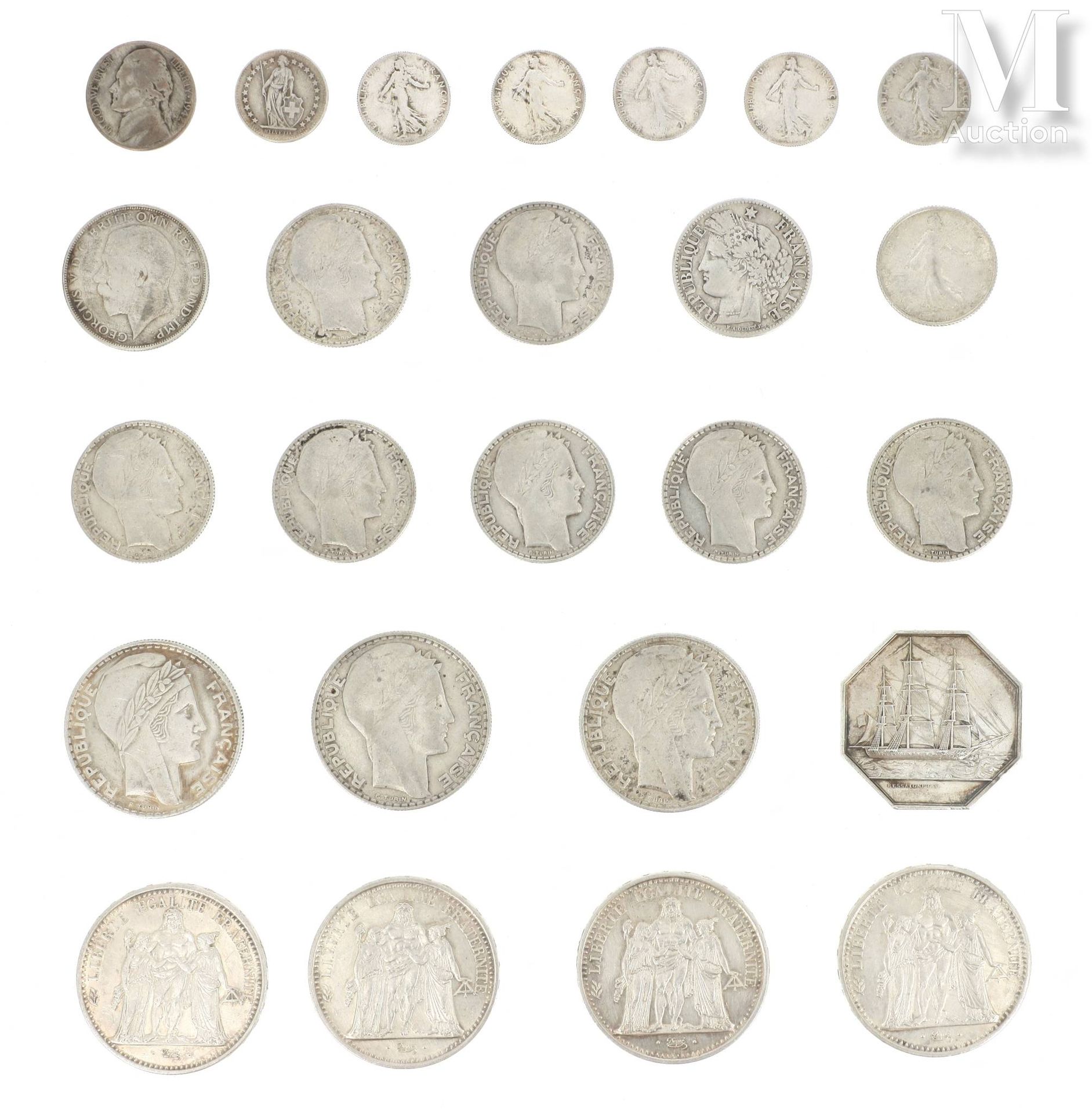 LOT DE PIECES DE MONNAIE EN ARGENT 大量的各种银币，包括:

- 3 x 20 FF都灵（2 x 1933和1938）。

-&hellip;