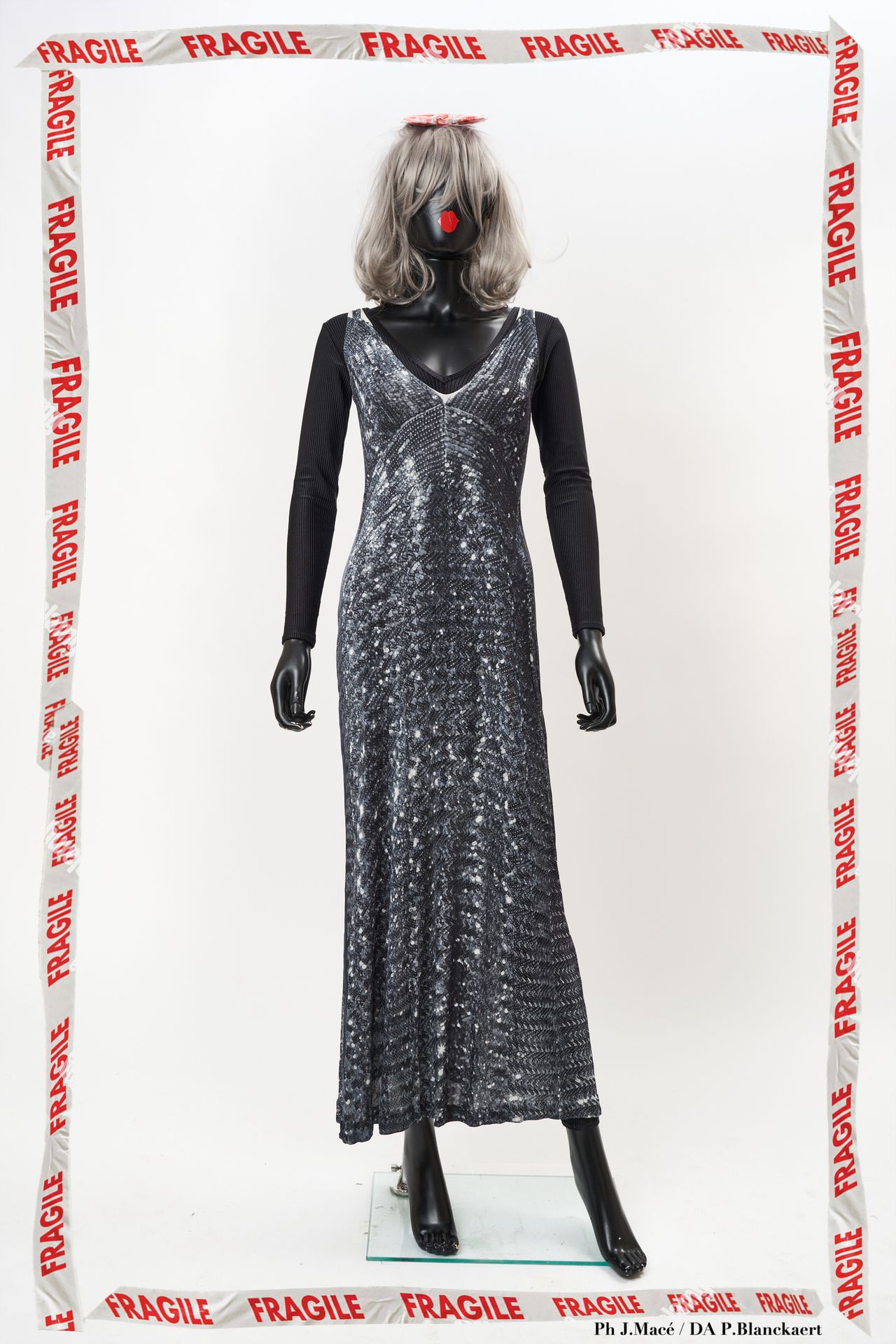 MAISON MARTIN MARGIELA Dress

in viscose jersey with trompe-l'oeil print 

S M 
&hellip;