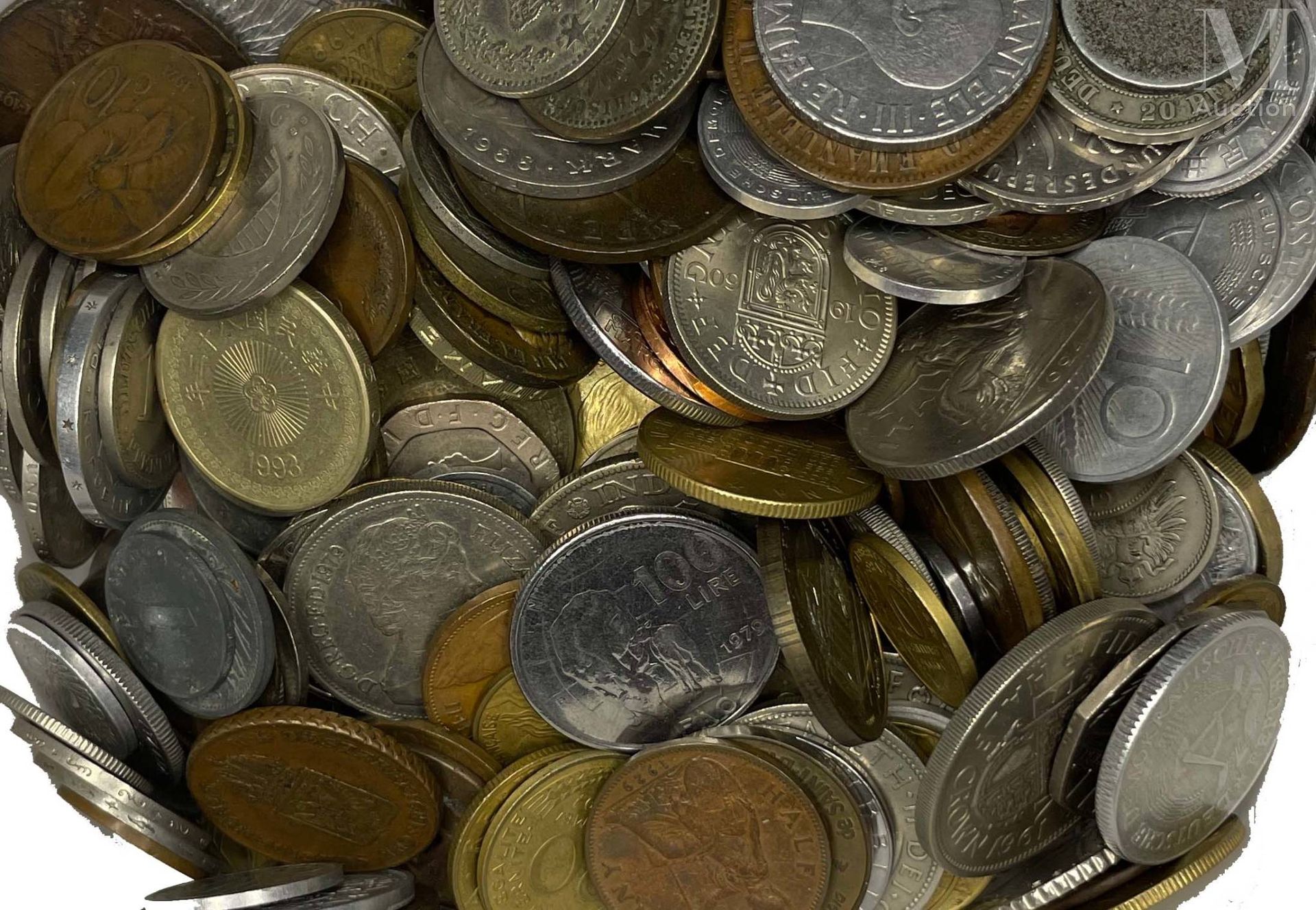Monde - divers 非常重要的一批世界钱币，包括意大利、奥地利、德国、中国和英国的钱币

状态 : 多样化

总重量：约1,4公斤
