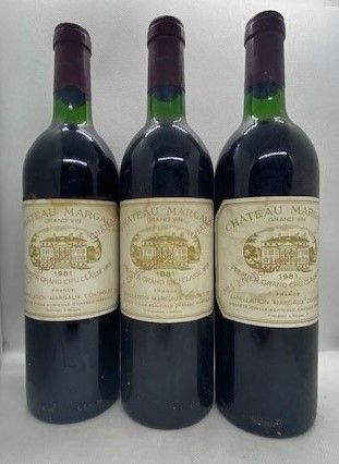 Château MARGAUX, 1° cru Margaux 1981 3 bouteilles Château MARGAUX, 1° cru Margau&hellip;
