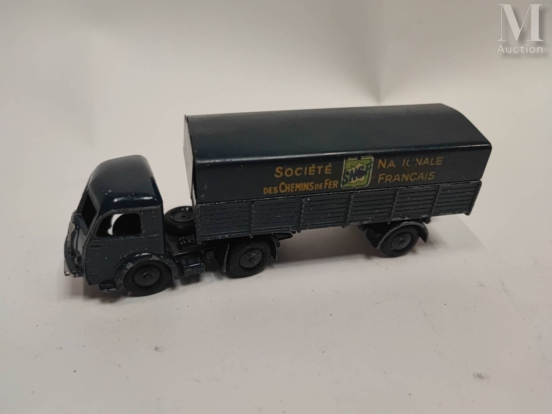 DINKY TOYS Panhard SNCF semi-trailer



Reference 32 AB. 

Bleu Marine

Without &hellip;
