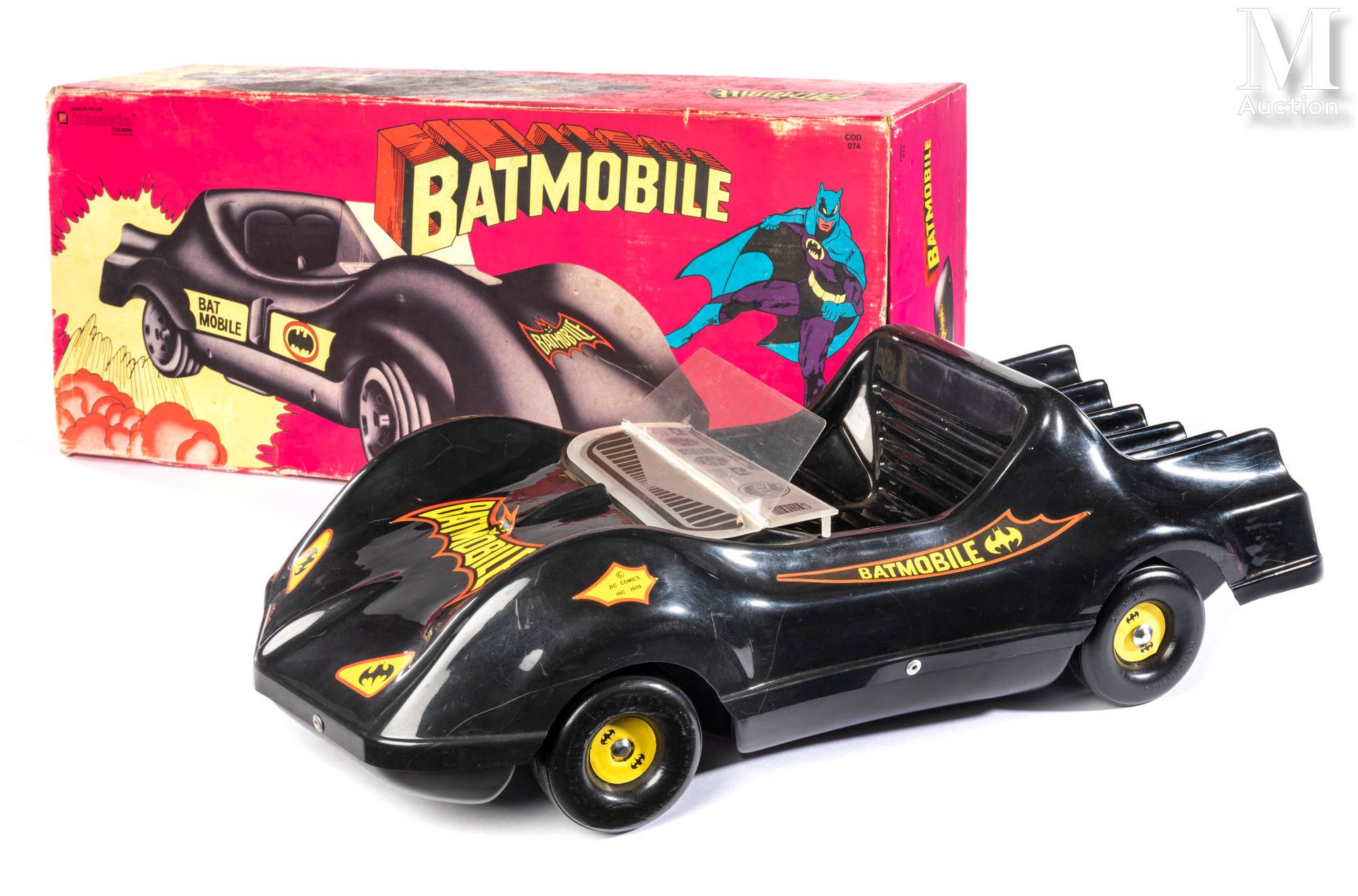 FABIANPLASTICA "Batmobil"



1979

Fahrzeug in originaler FR-Box.

(abgenutzte B&hellip;