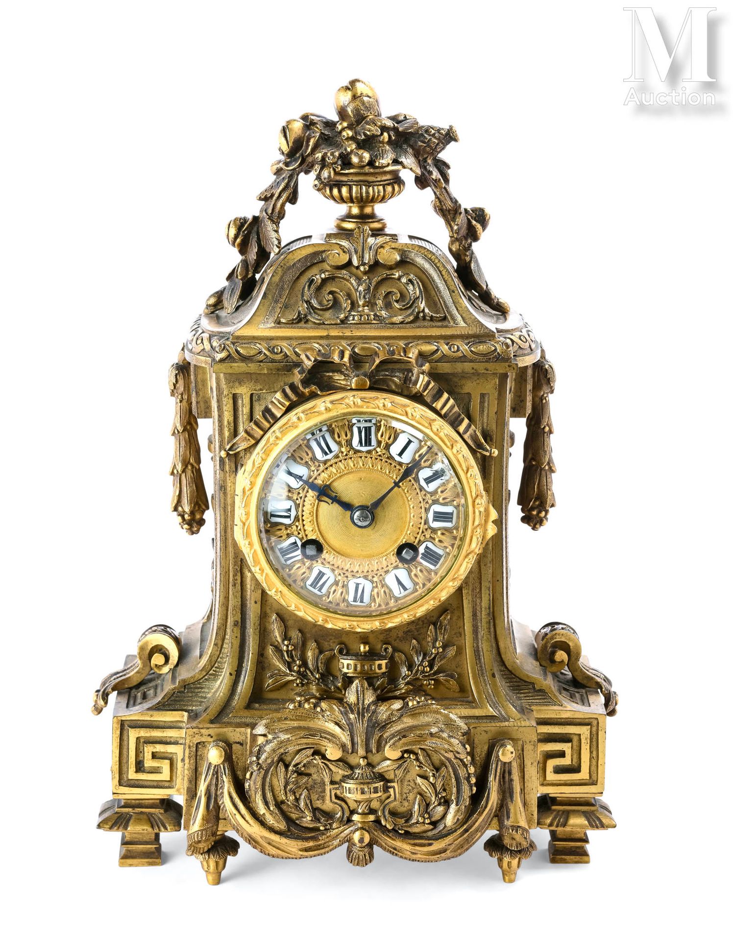 Pendule in chased and gilded bronze in the Louis XVI style, decorated with folia&hellip;