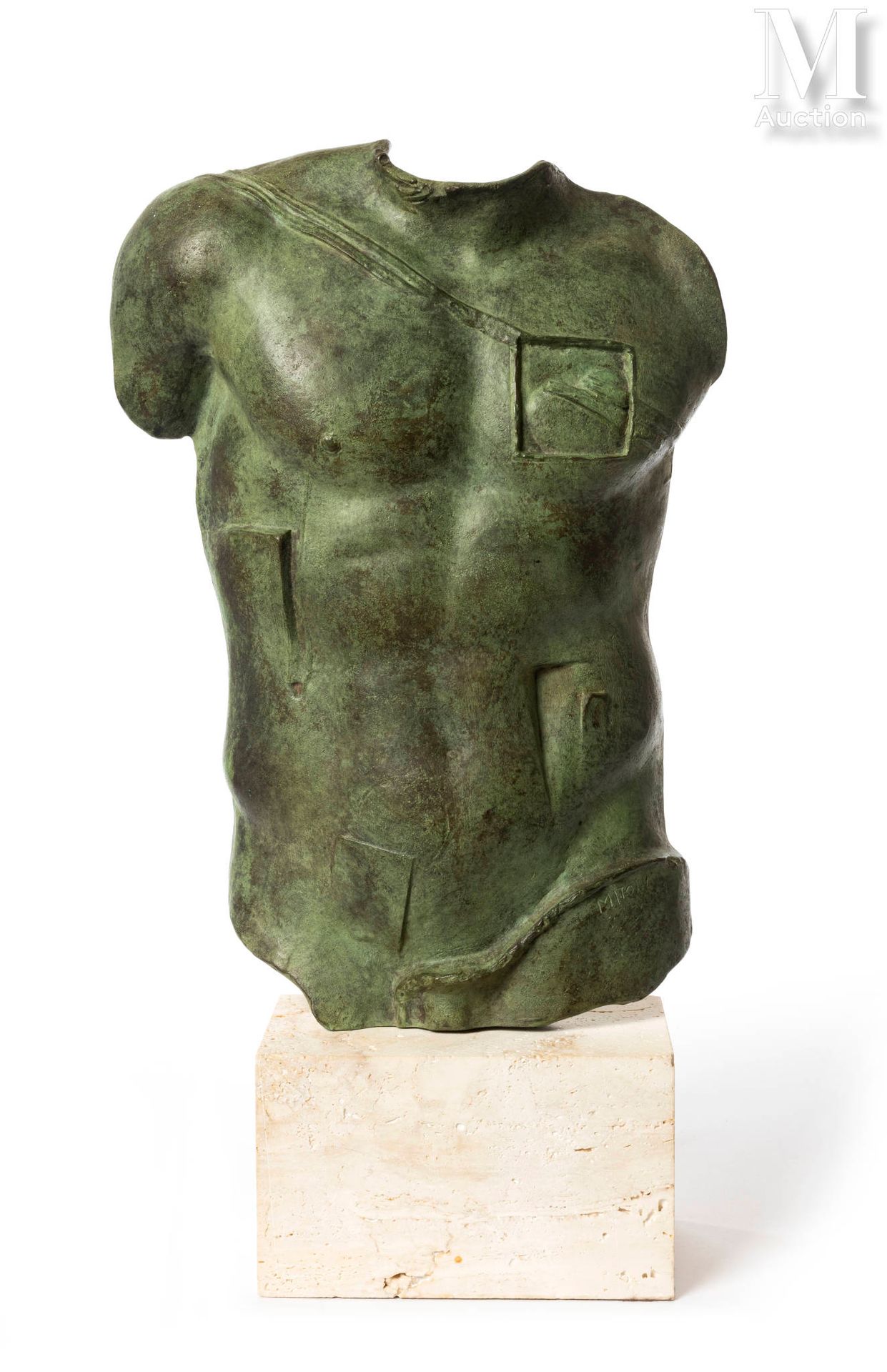 Igor MITORAJ (1944-2014) Perseus, 1988

带绿色铜锈的青铜和石头底座，雕塑上有签名和编号B467/1000 HC
高度：4&hellip;