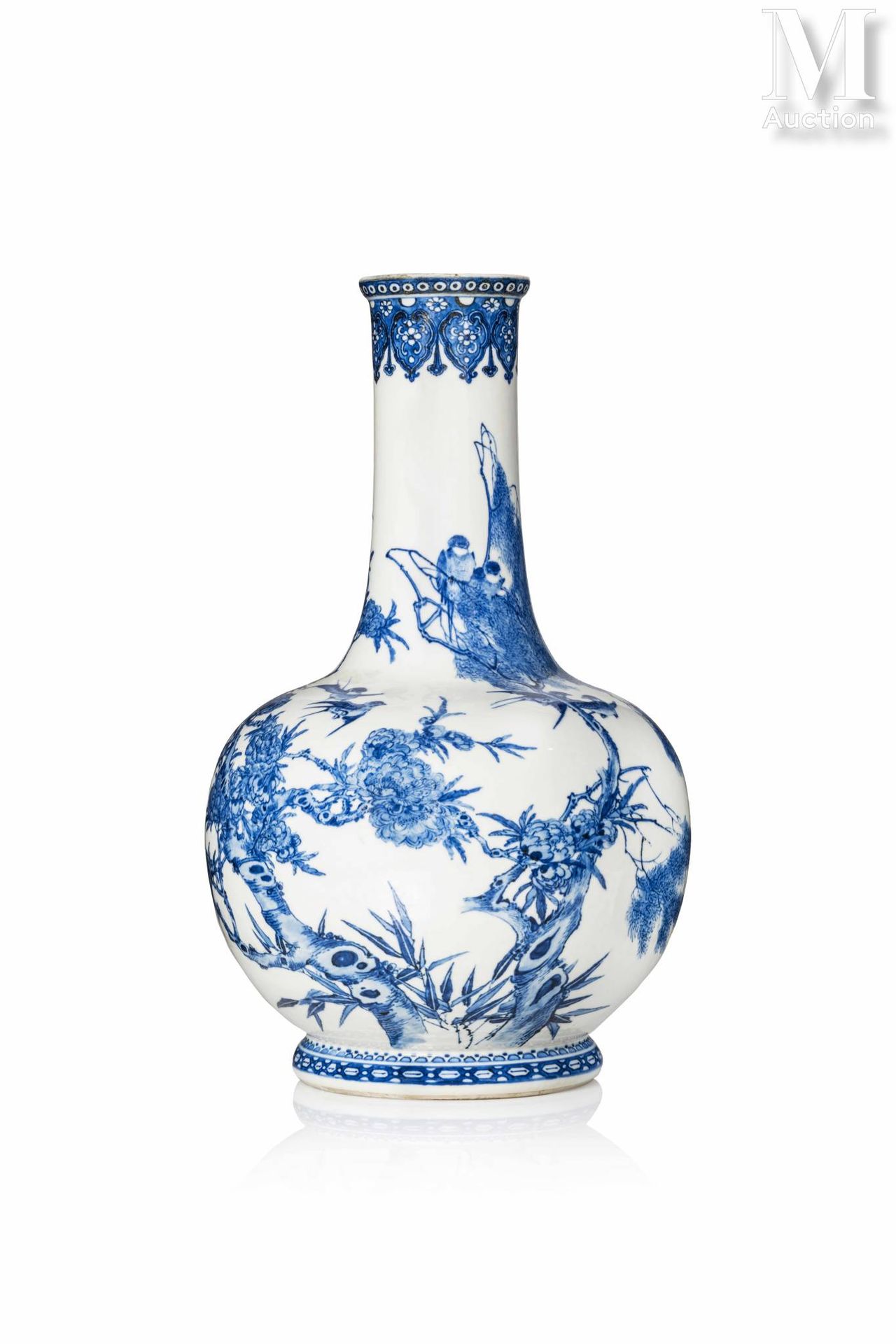 CHINE, Marque et époque Daoguang, XIXe siècle Porcelain vase

mounted on a small&hellip;