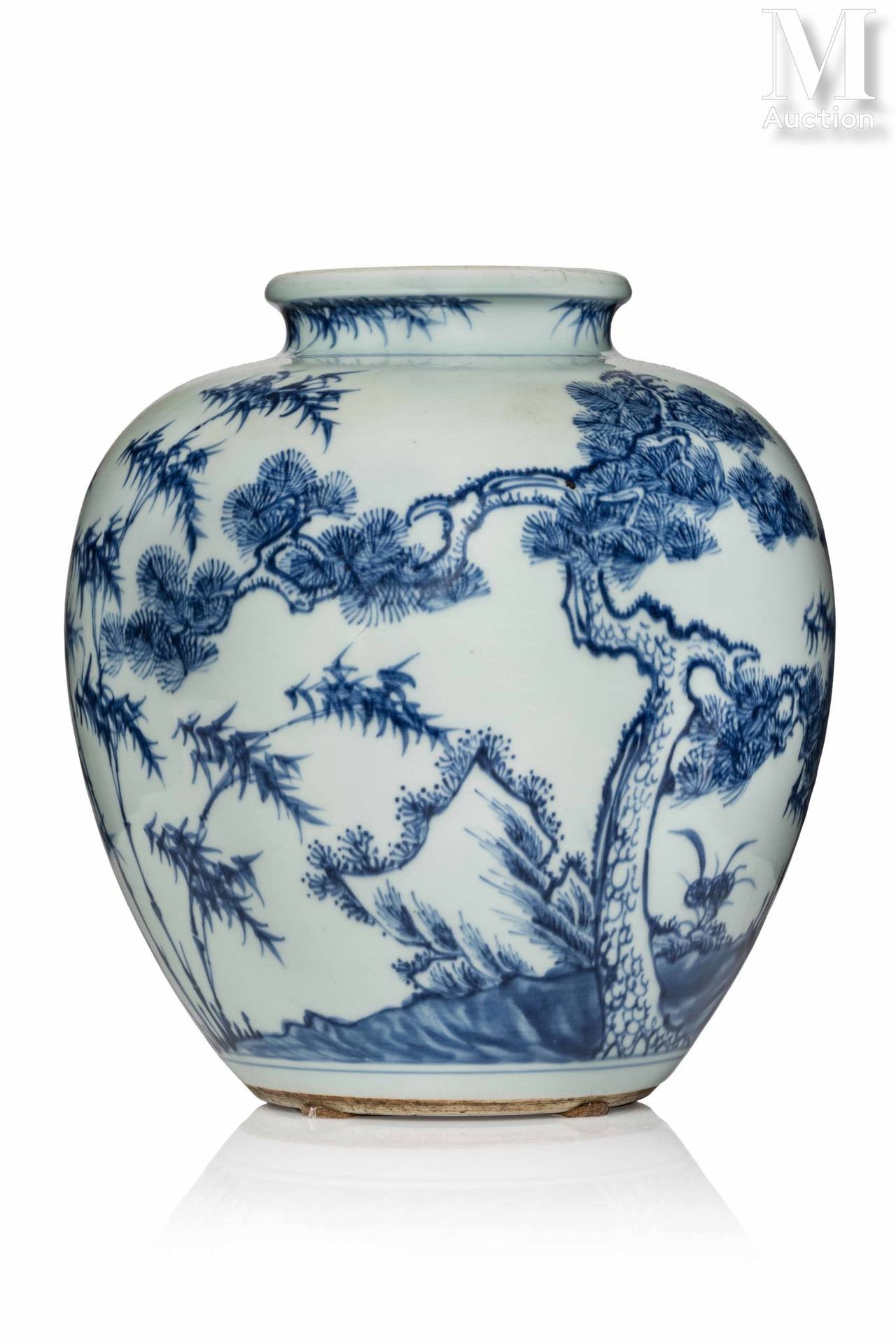 CHINE, XVIIIe-XIXe siècle Vase aus Porzellan

eiförmig, mit blau-weißem Dekor de&hellip;