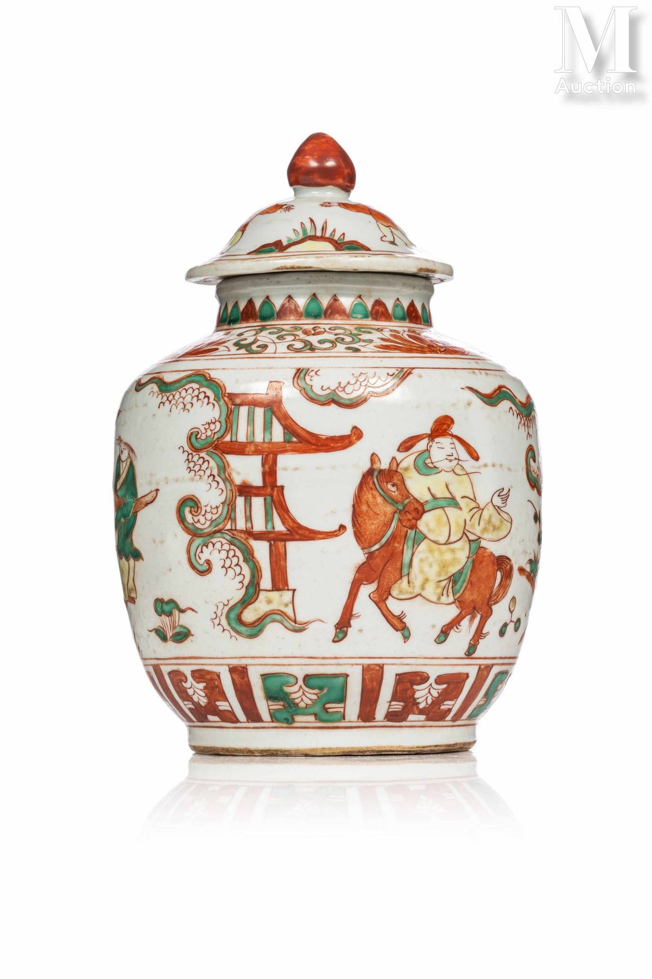 *CHINE, Epoque Transition, XVIIe siècle Porcelain covered pot

with a Wucai enam&hellip;