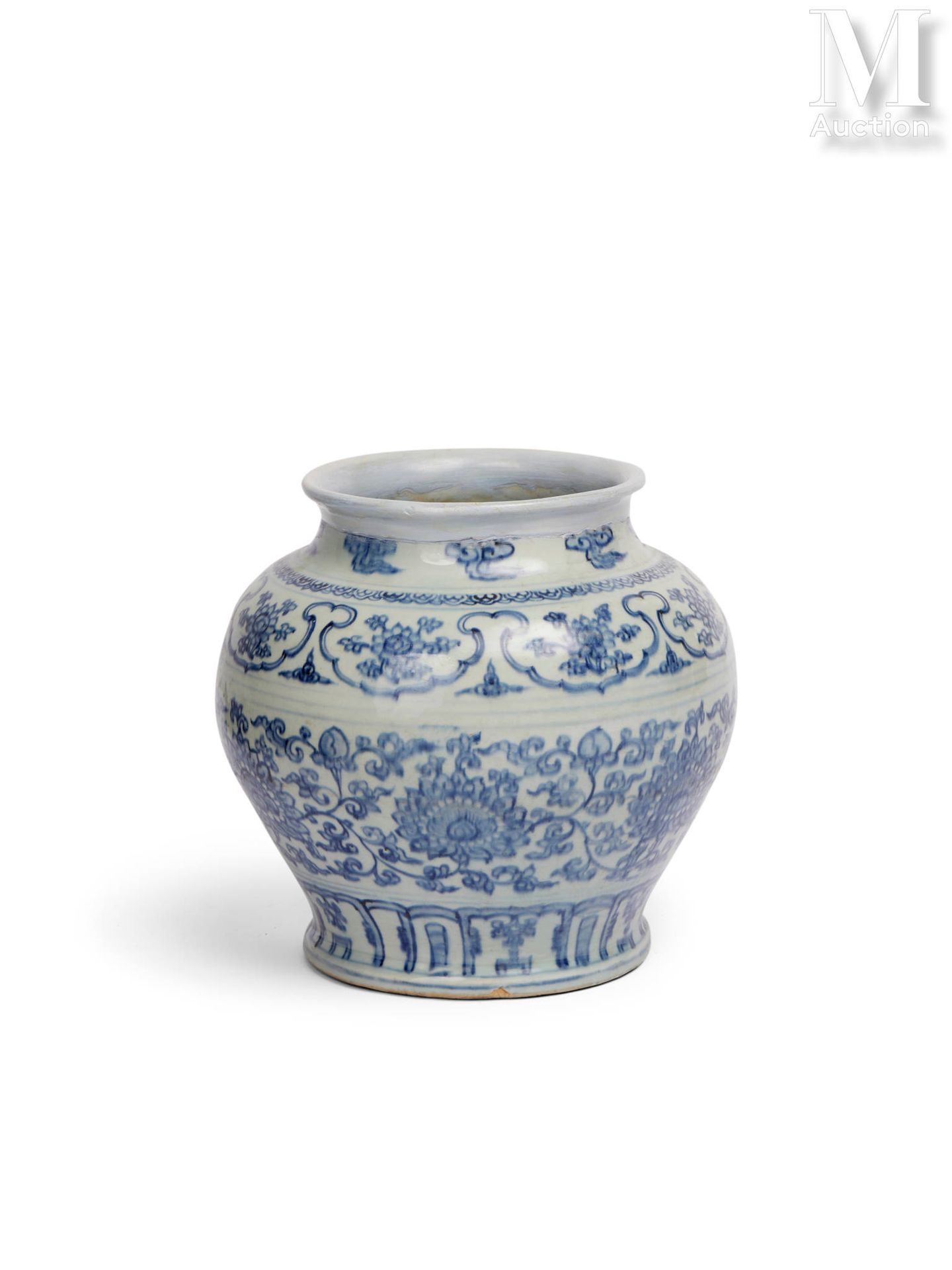 *CHINE, Epoque Yuan/Ming Große Porzellanpotiche

mit gewölbter Basis, eiförmigem&hellip;
