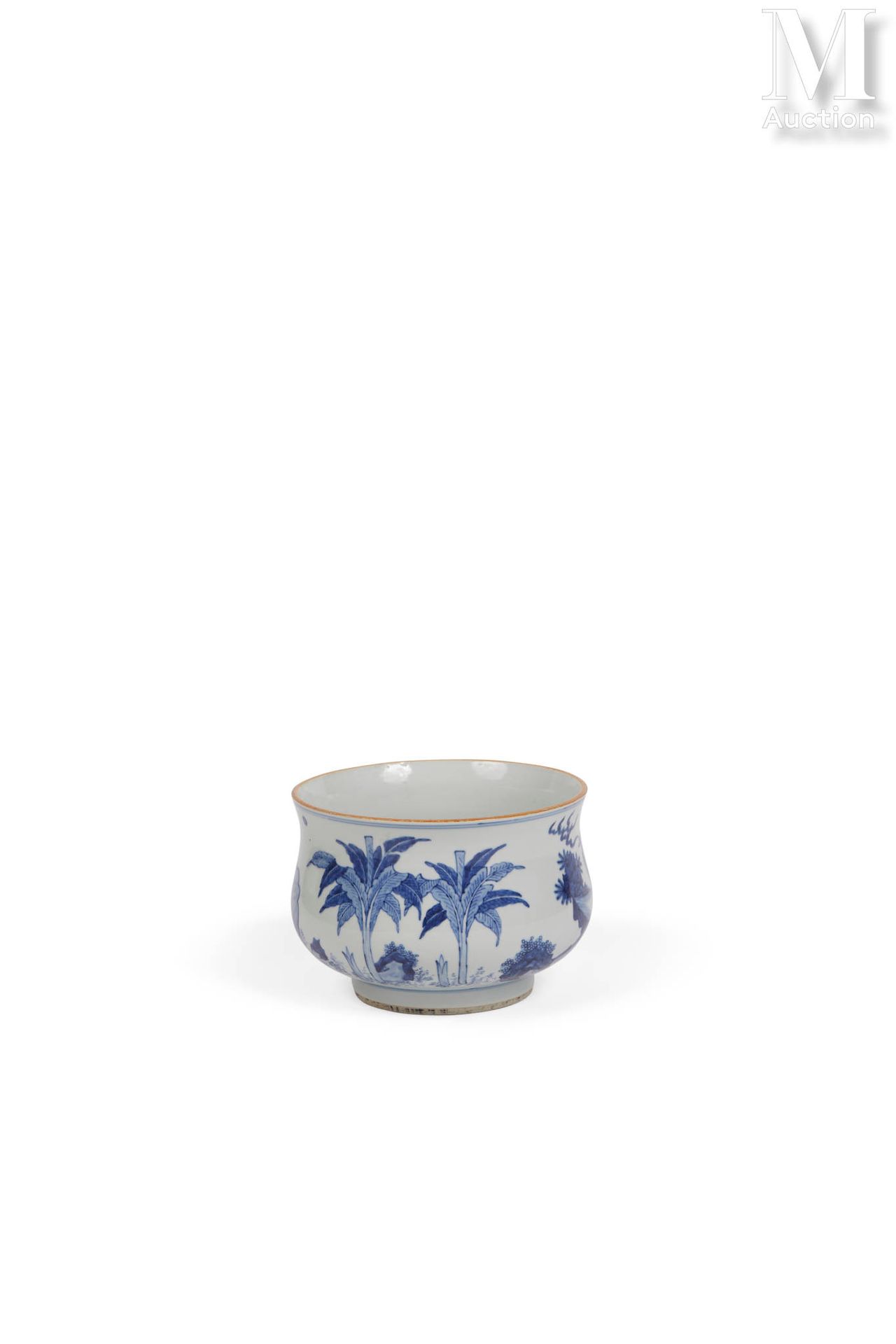 *CHINE, fin du XVIIIème- début du XIXème siècle Crachoir dit "zhadou" en porcela&hellip;