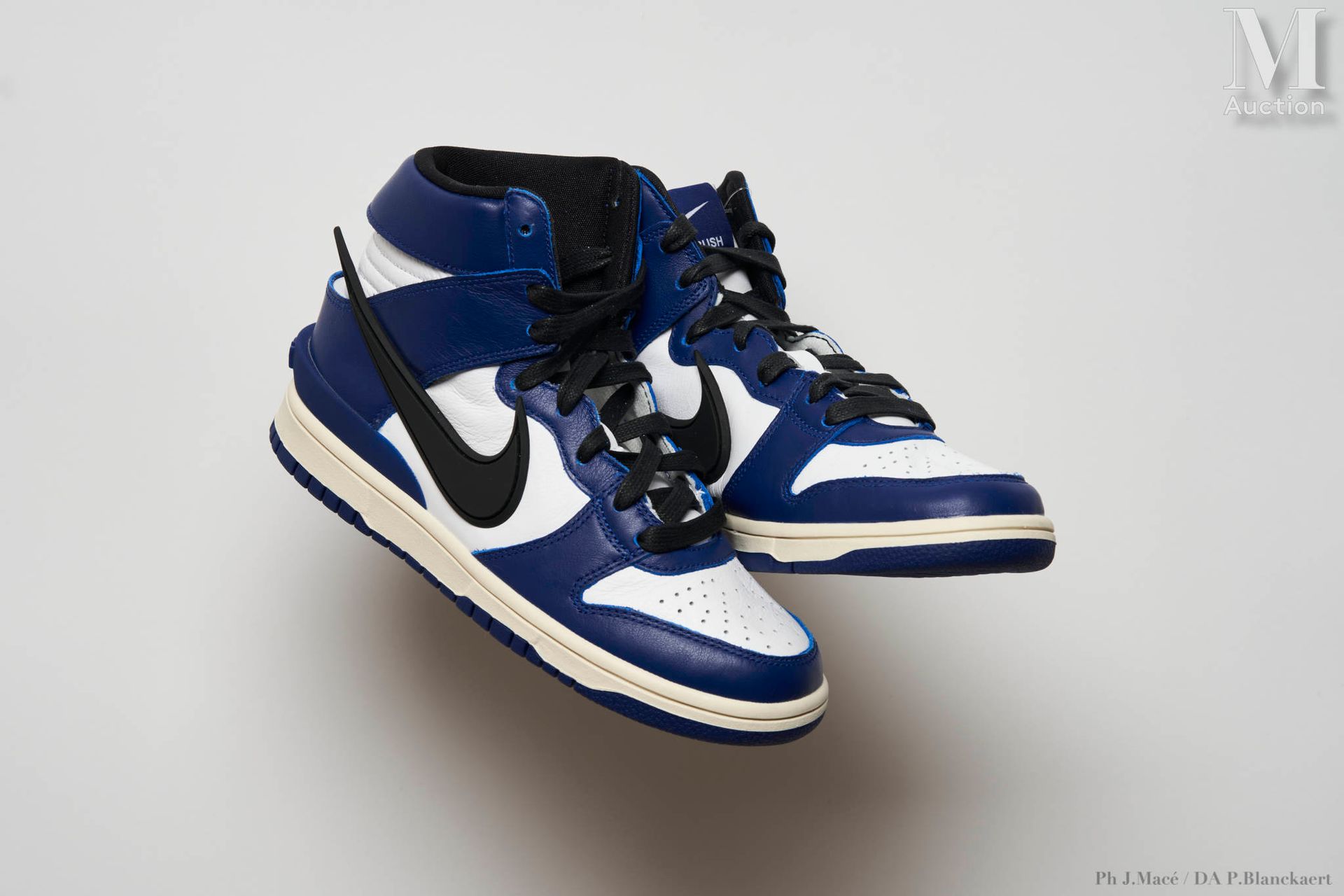 NIKE X AMBUSH PAIR OF "DUNK DEEP ROYAL" SNEAKERS
in royal blue and white leather&hellip;