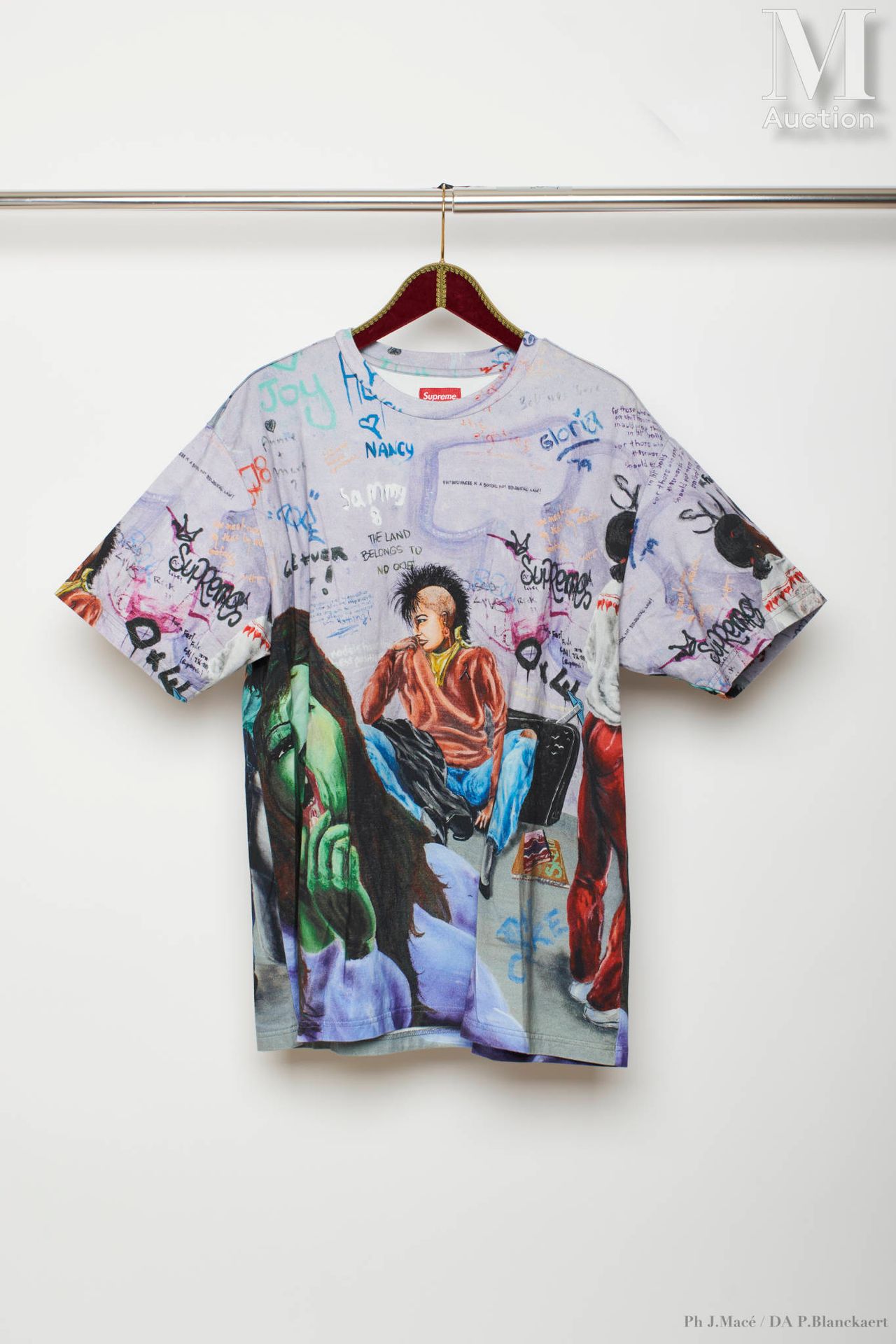 SUPREME LADY PINK" T-SHIRT
in printed cotton jersey
T. L
Brand new

Iconography &hellip;
