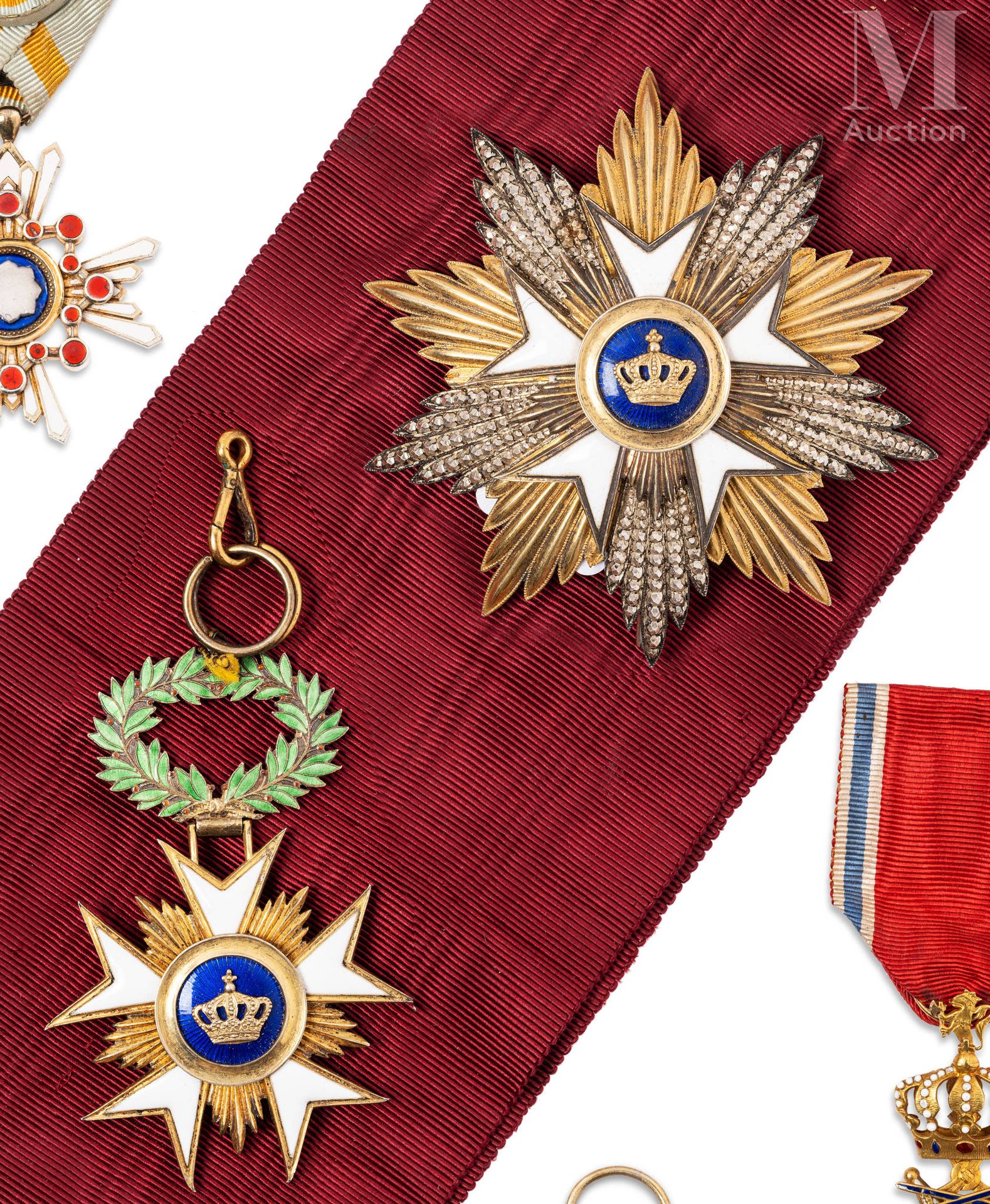 BELGIQUE Ensemble complet de grand-croix de l’Ordre de la Couronne, comprenant l&hellip;