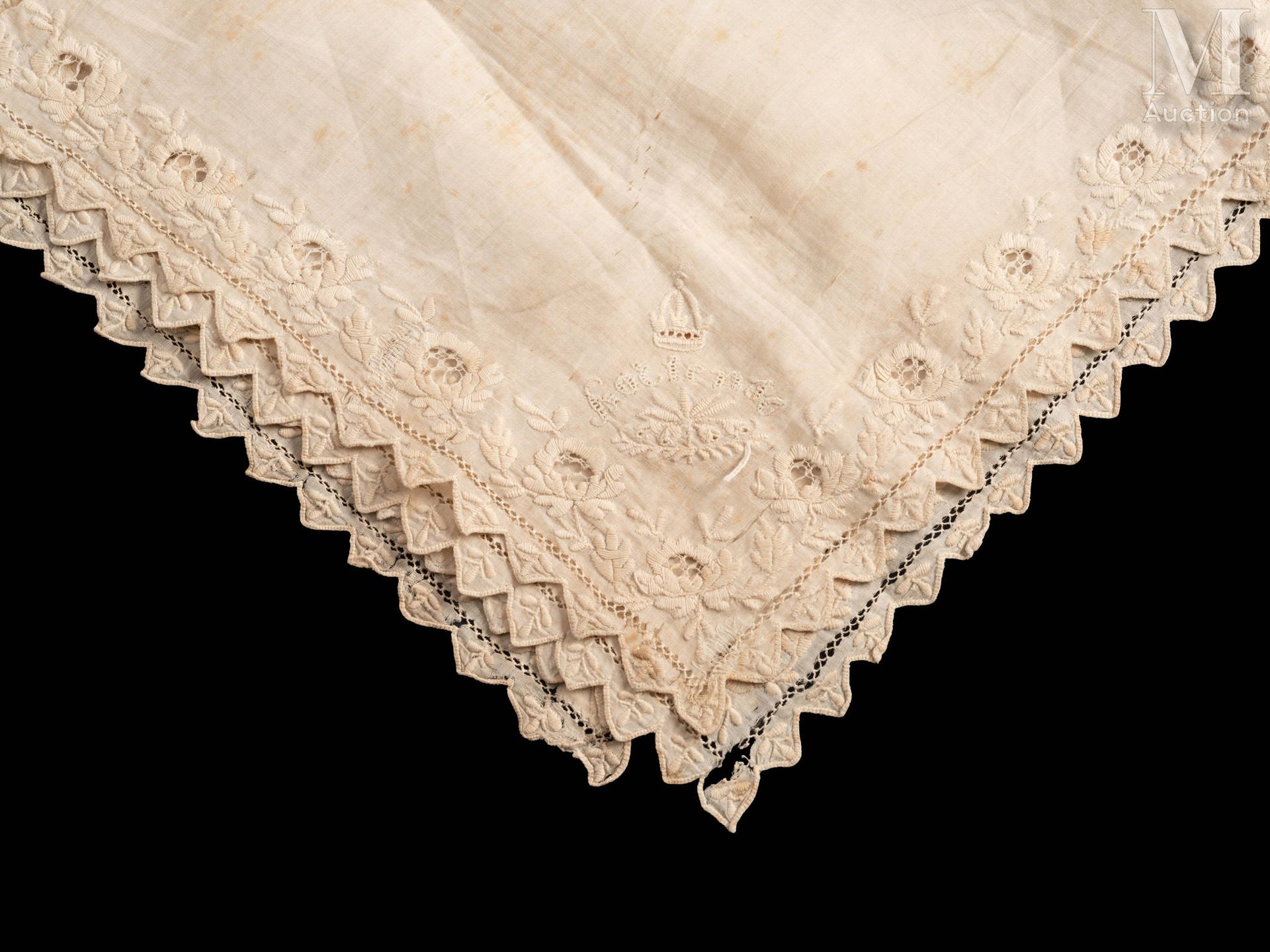 MOUCHOIR DE LA REINE HORTENSE (1783-1837) Grand mouchoir carré en batiste de lin&hellip;
