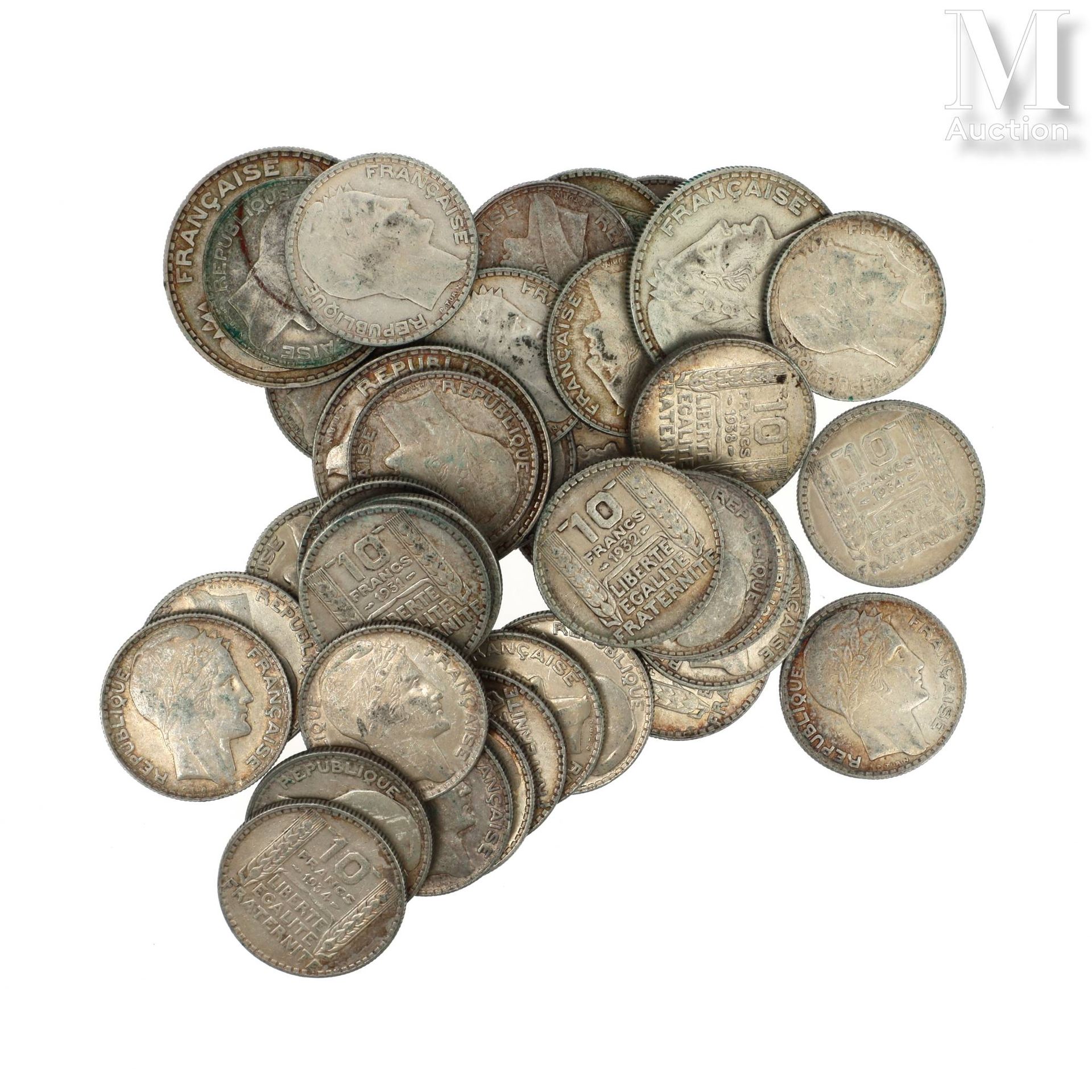 Lot de pièces argent Lot de pièces argent comprenant :
- 37 x 10FF Turin (8 x 19&hellip;