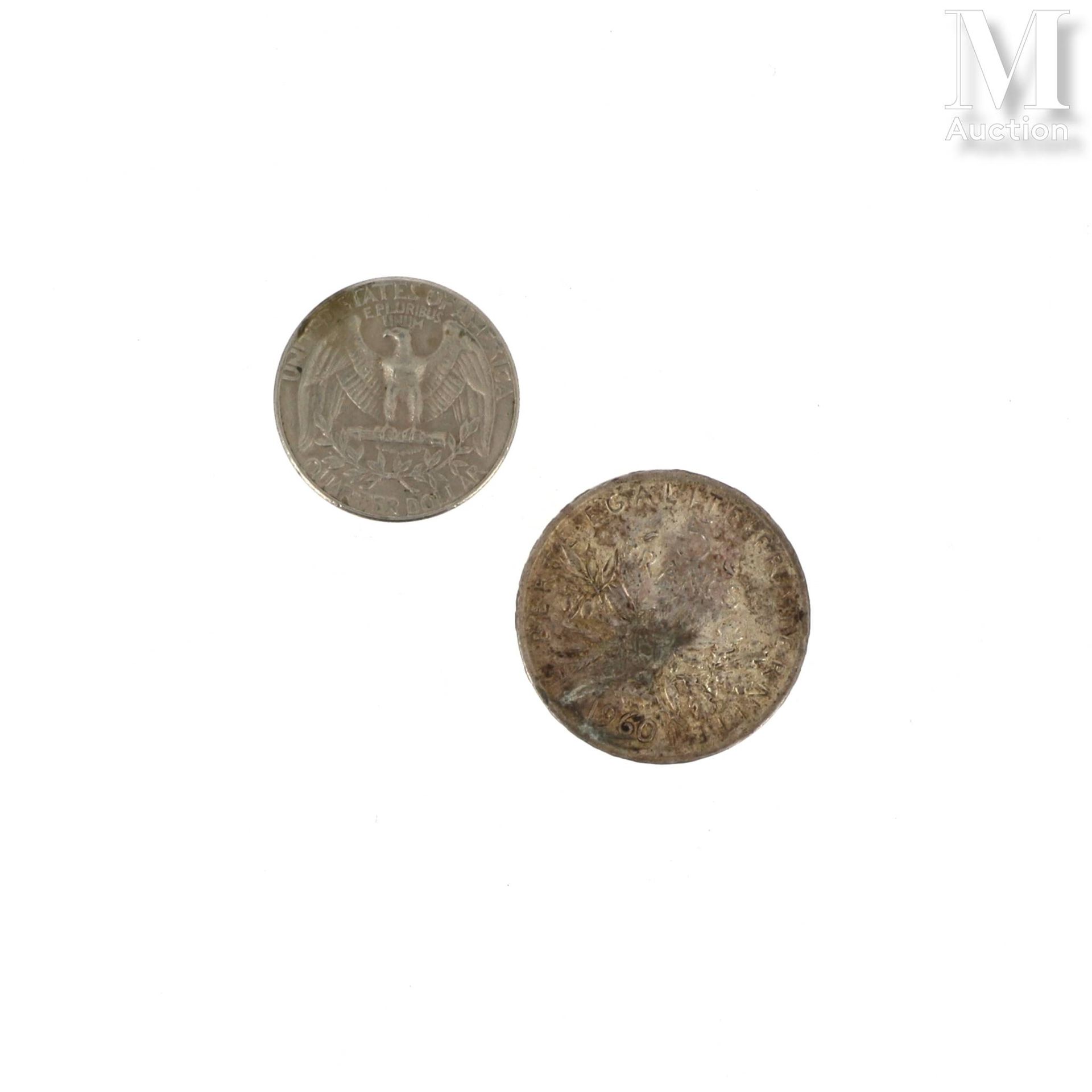 Deux pièces argent 两枚银币包括 ：
- 1 x 5 福林 "Semeuse"（1960 年）；
- 1 x 4 法郎 "Liberty"（1&hellip;