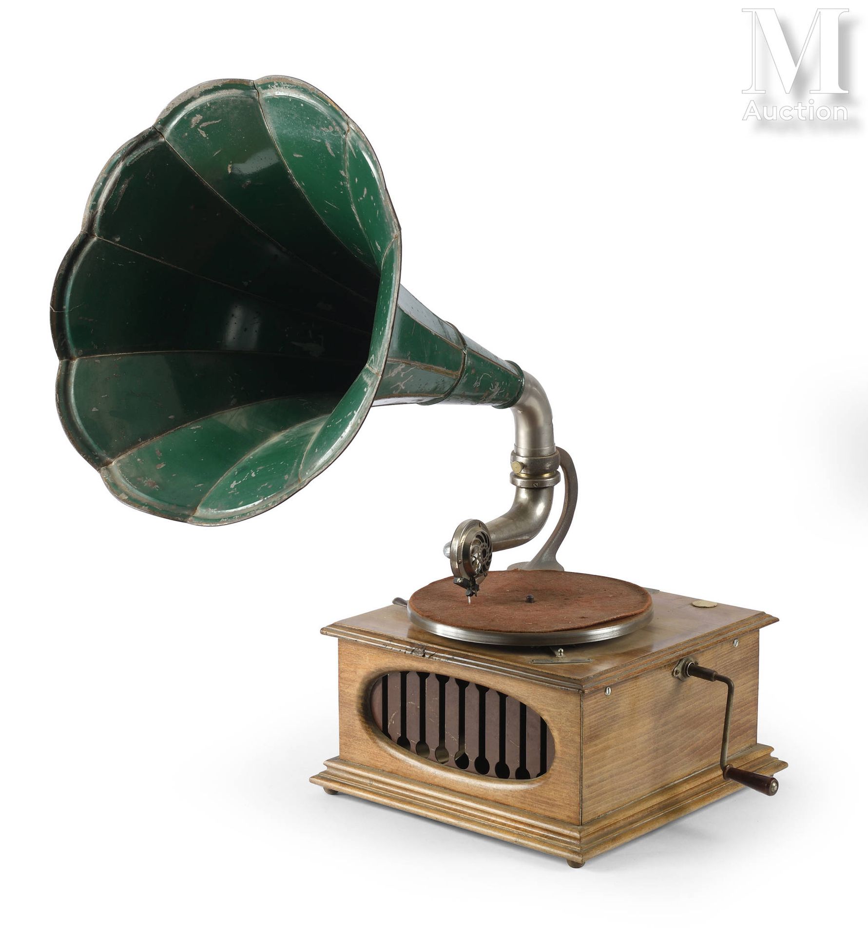 GRAMOPHONE Gramophone à disque, système "Jour et nuit", avec deux pavillons, l'u&hellip;