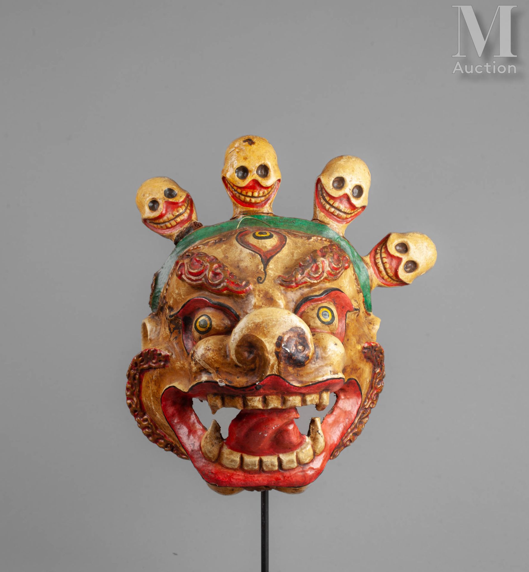 Masque de monastère aux quatre citipatis Papier maché polychrome, marques d’usag&hellip;
