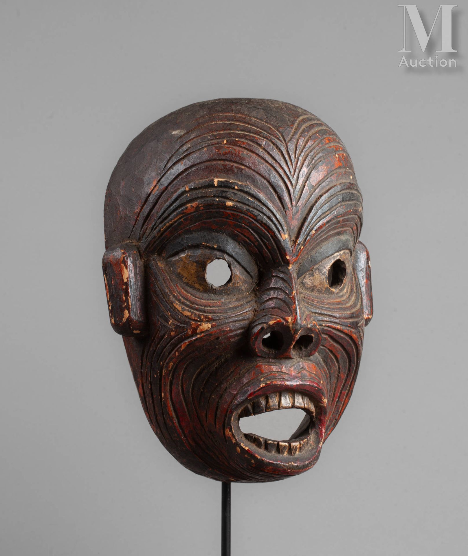 Masque expressif Bois, traces de polychromie
Népal
H : 33 cm