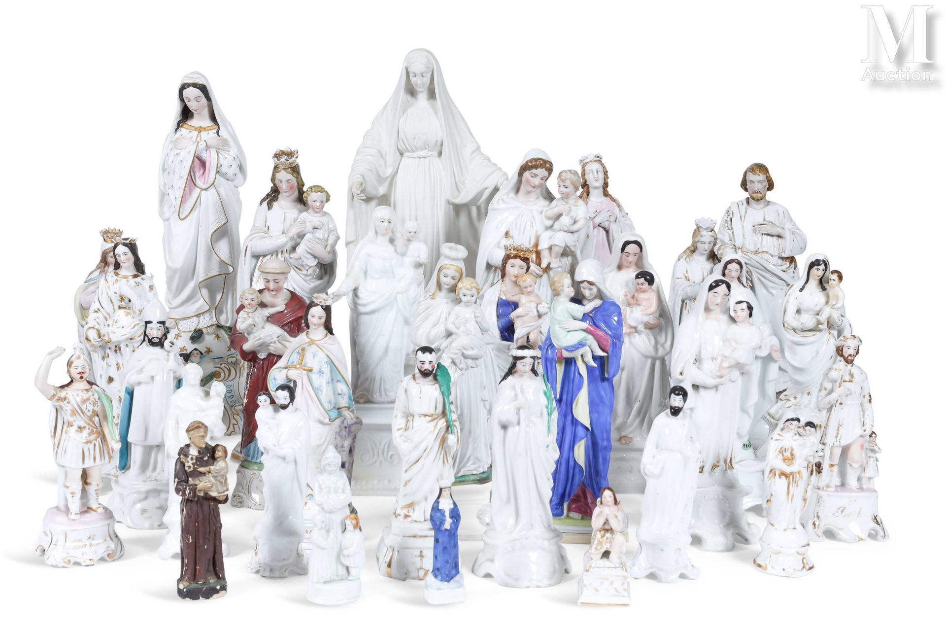 Lot de céramique comprenant 29 personnages religieux. Polychromie pour certains.&hellip;