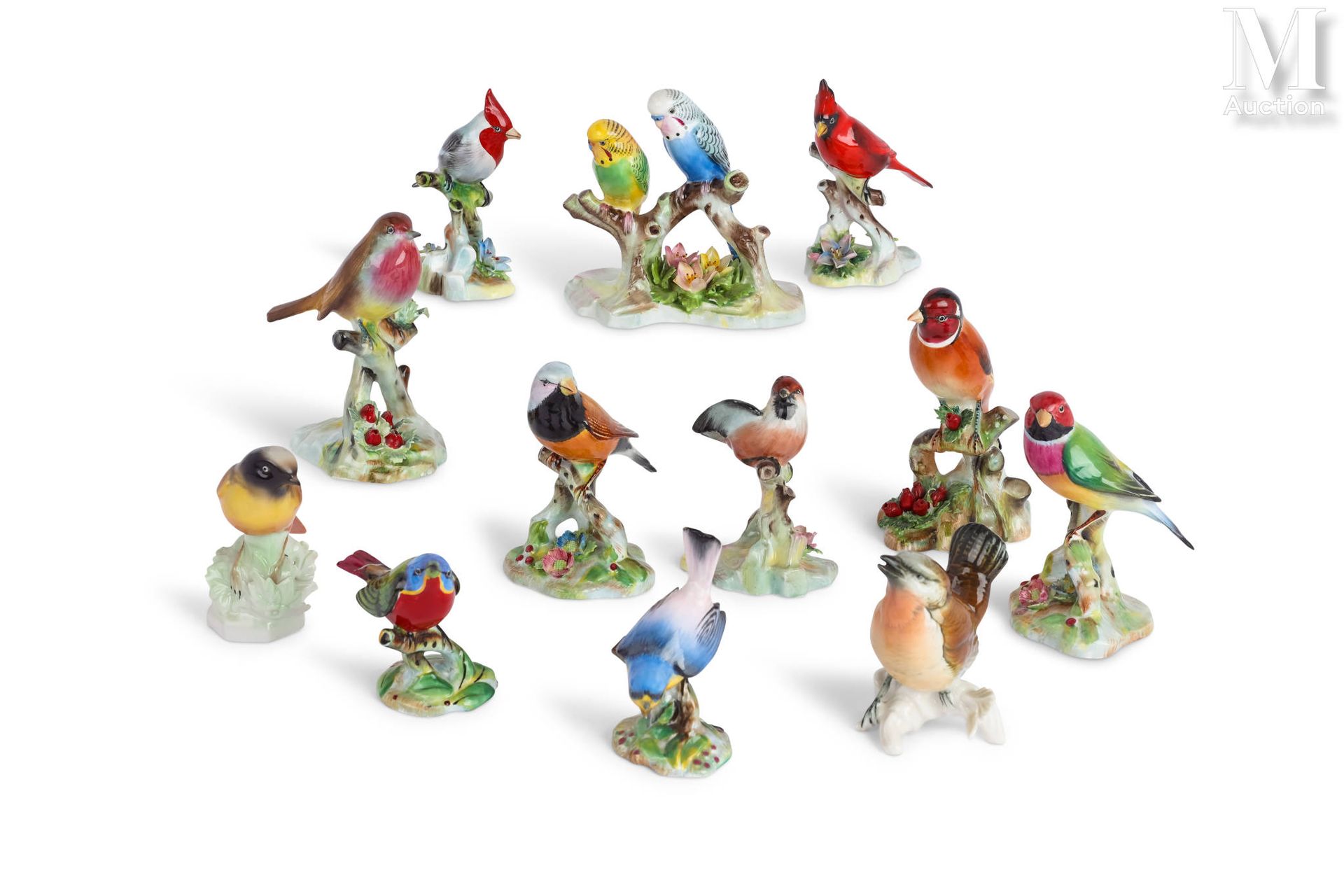 ADDERLEY FLORAL, made in England Suite de 12 oiseaux en porcelaine polychrome 
A&hellip;