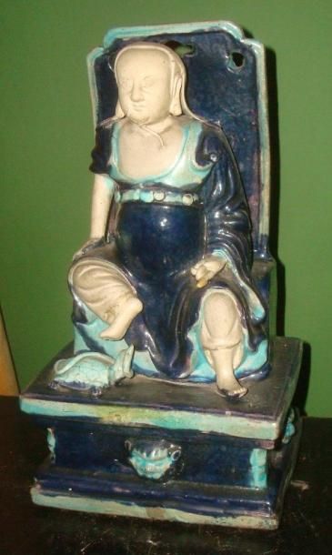 CHINE Epoque KANGXI (1662 - 1722) Statuette de Guandi assis sur son trône en por&hellip;