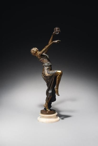 JOE DESCOMPS (1869-1950) "Danseuse au masque" Sculpture en bronze à patine brune&hellip;