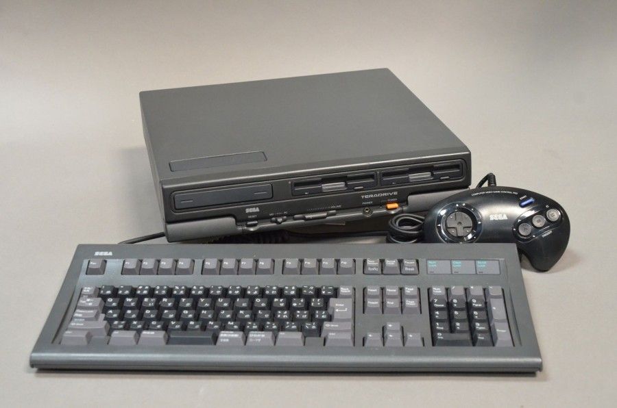 SEGA TERADRIVE model-2 Megadrive/PC (motherboard IBM) avec son clavier et sa man&hellip;