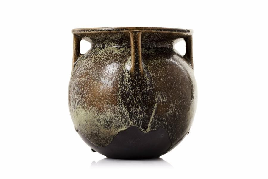 Null Henri SIMMEN (1880 - 1963)

Vase en grès de forme ovoïde. Col à bordure pla&hellip;