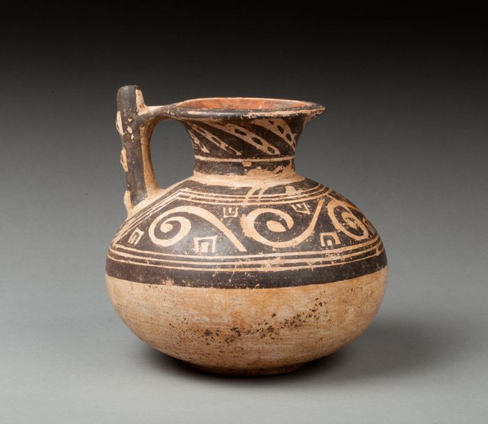 Null Vase à potion accompagné d'un bec verseur et présentant un décor concentriq&hellip;
