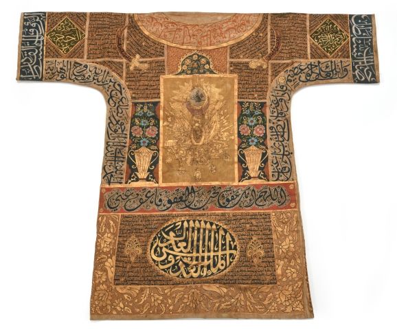 Null Chemise talismanique "Jama"
en coton, recouverte d'extraits du Coran, de pr&hellip;