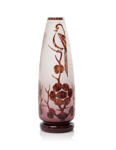 Null CHARDER pour Le Verre Français
Vase ovoïde en verre double à décor dégagé à&hellip;