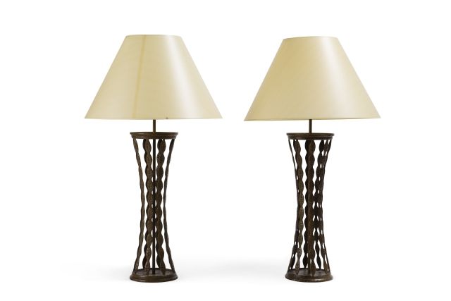 Null Franck EVENNOU (1958)
Paire de lampes en bronze patiné, de forme diabolo co&hellip;