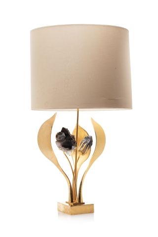 Null Willy DARO ( XXème)
Lampe végétale en bronze doré enserrant des éléments en&hellip;
